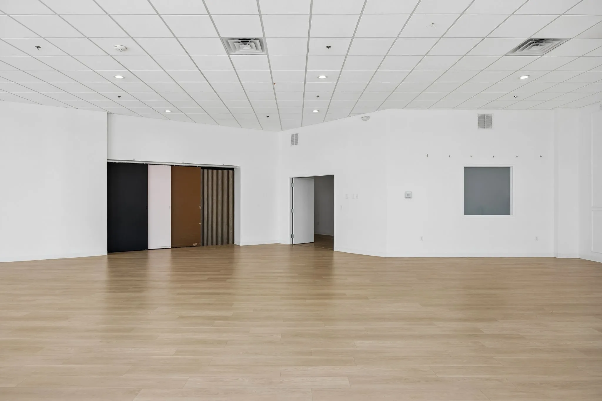 Retail For Rent in Denton County , 400 S Oak 160, Roanoke, Texas 76262, 0, 0, Garage spaces, 0 Sqft, built in 2019, Preowned, Price $31, mls#20994328, Real Estate Agent in Roanoke, Homes For Rent in Denton county, Homes For Rent in Roanoke, Realtor in Roanoke Texas, Real Estate Brokerage Independent Realty Texas, Luminita Cordes Realtor