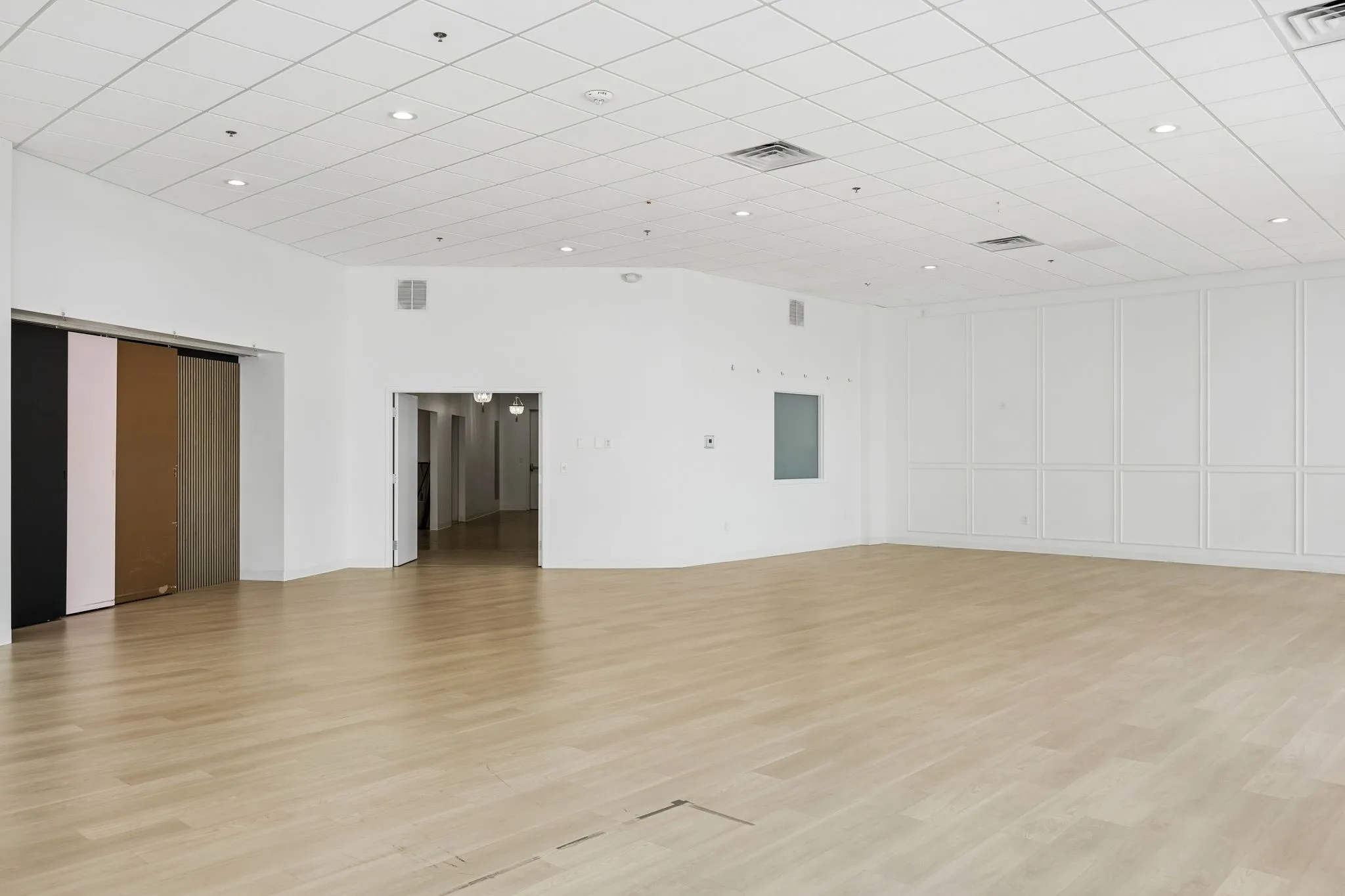 Retail For Rent in Denton County , 400 S Oak 160, Roanoke, Texas 76262, 0, 0, Garage spaces, 0 Sqft, built in 2019, Preowned, Price $31, mls#20994328, Real Estate Agent in Roanoke, Homes For Rent in Denton county, Homes For Rent in Roanoke, Realtor in Roanoke Texas, Real Estate Brokerage Independent Realty Texas, Luminita Cordes Realtor