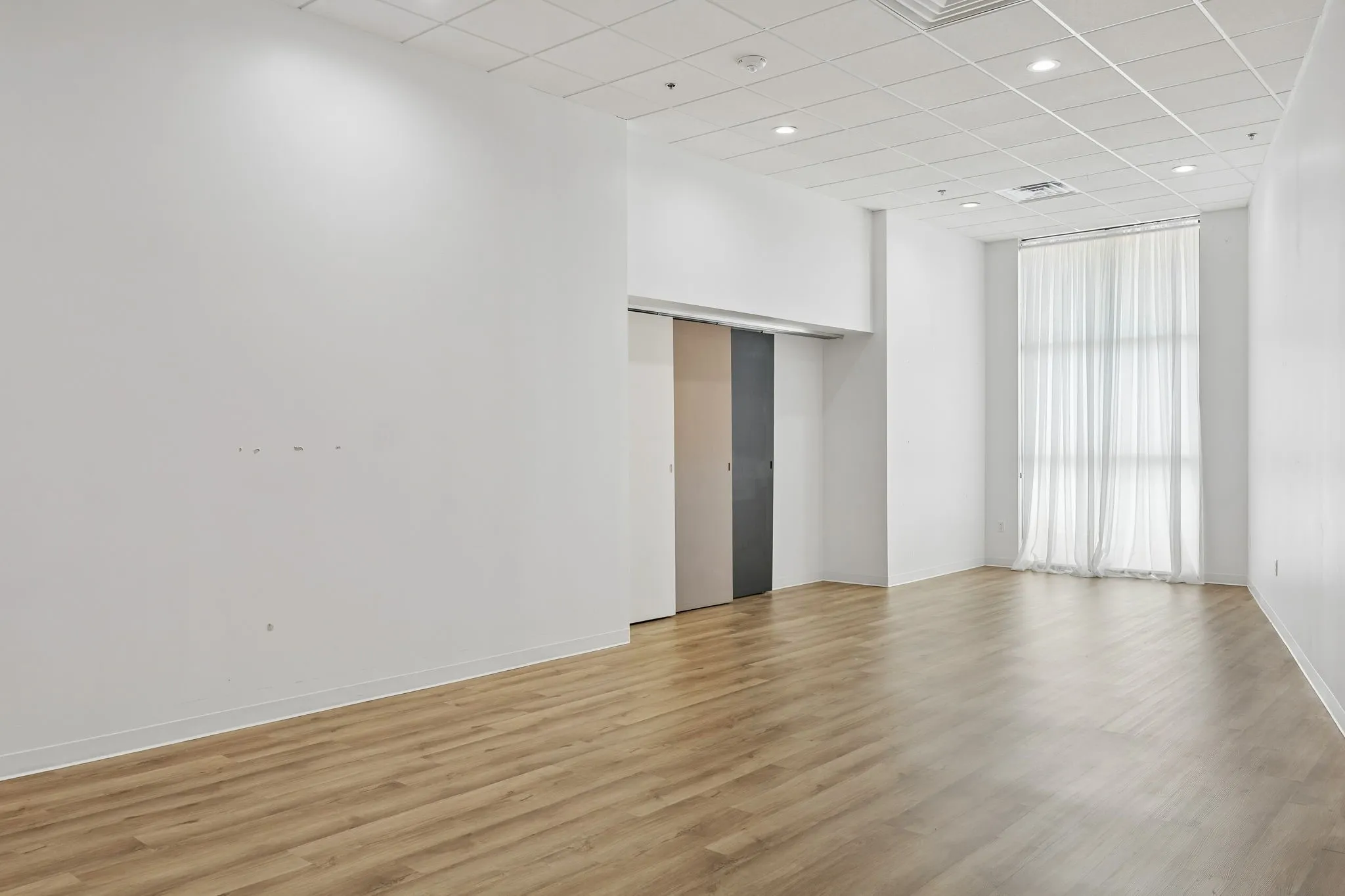 Retail For Rent in Denton County , 400 S Oak 160, Roanoke, Texas 76262, 0, 0, Garage spaces, 0 Sqft, built in 2019, Preowned, Price $31, mls#20994328, Real Estate Agent in Roanoke, Homes For Rent in Denton county, Homes For Rent in Roanoke, Realtor in Roanoke Texas, Real Estate Brokerage Independent Realty Texas, Luminita Cordes Realtor