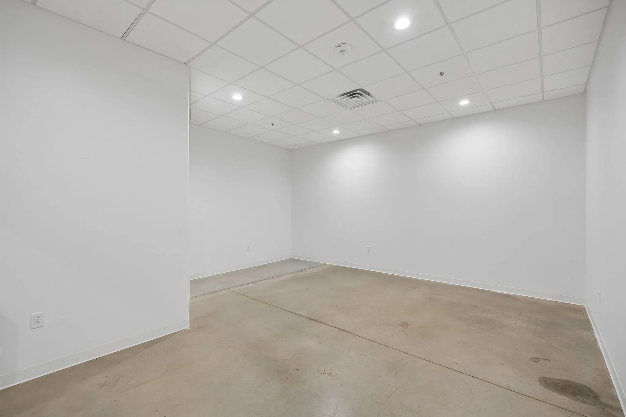 Retail For Rent in Denton County , 400 S Oak 160, Roanoke, Texas 76262, 0, 0, Garage spaces, 0 Sqft, built in 2019, Preowned, Price $31, mls#20994328, Real Estate Agent in Roanoke, Homes For Rent in Denton county, Homes For Rent in Roanoke, Realtor in Roanoke Texas, Real Estate Brokerage Independent Realty Texas, Luminita Cordes Realtor