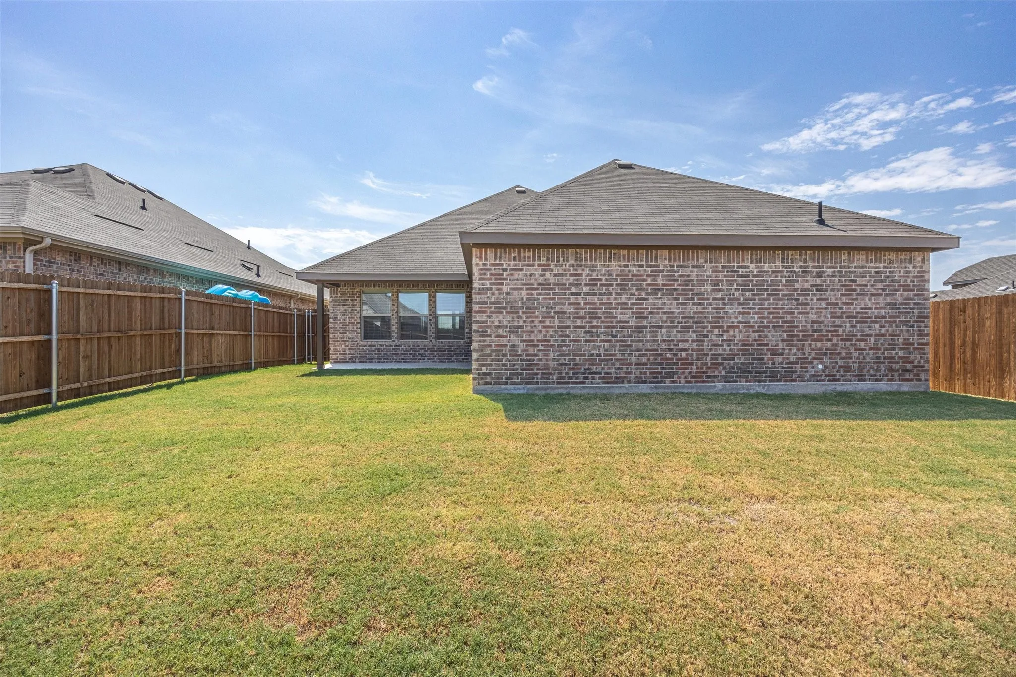 Single Family Residence For Sale in Johnson County , 529 Lela Circle, Keene, Texas 76059, 3 Bedrooms, 2 Bathrooms, 2 Garage spaces, 1,675 Sqft, built in 2022, Preowned, Price $309,500, mls#21004512, Real Estate Agent in Keene, Homes For Sale in Johnson county, Homes For Sale in Keene, Realtor in Keene Texas, Real Estate Brokerage Independent Realty Texas, Luminita Cordes Realtor