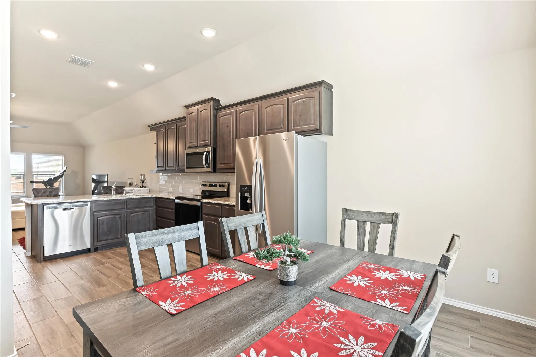 Single Family Residence For Sale in Johnson County , 529 Lela Circle, Keene, Texas 76059, 3 Bedrooms, 2 Bathrooms, 2 Garage spaces, 1,675 Sqft, built in 2022, Preowned, Price $309,500, mls#21004512, Real Estate Agent in Keene, Homes For Sale in Johnson county, Homes For Sale in Keene, Realtor in Keene Texas, Real Estate Brokerage Independent Realty Texas, Luminita Cordes Realtor