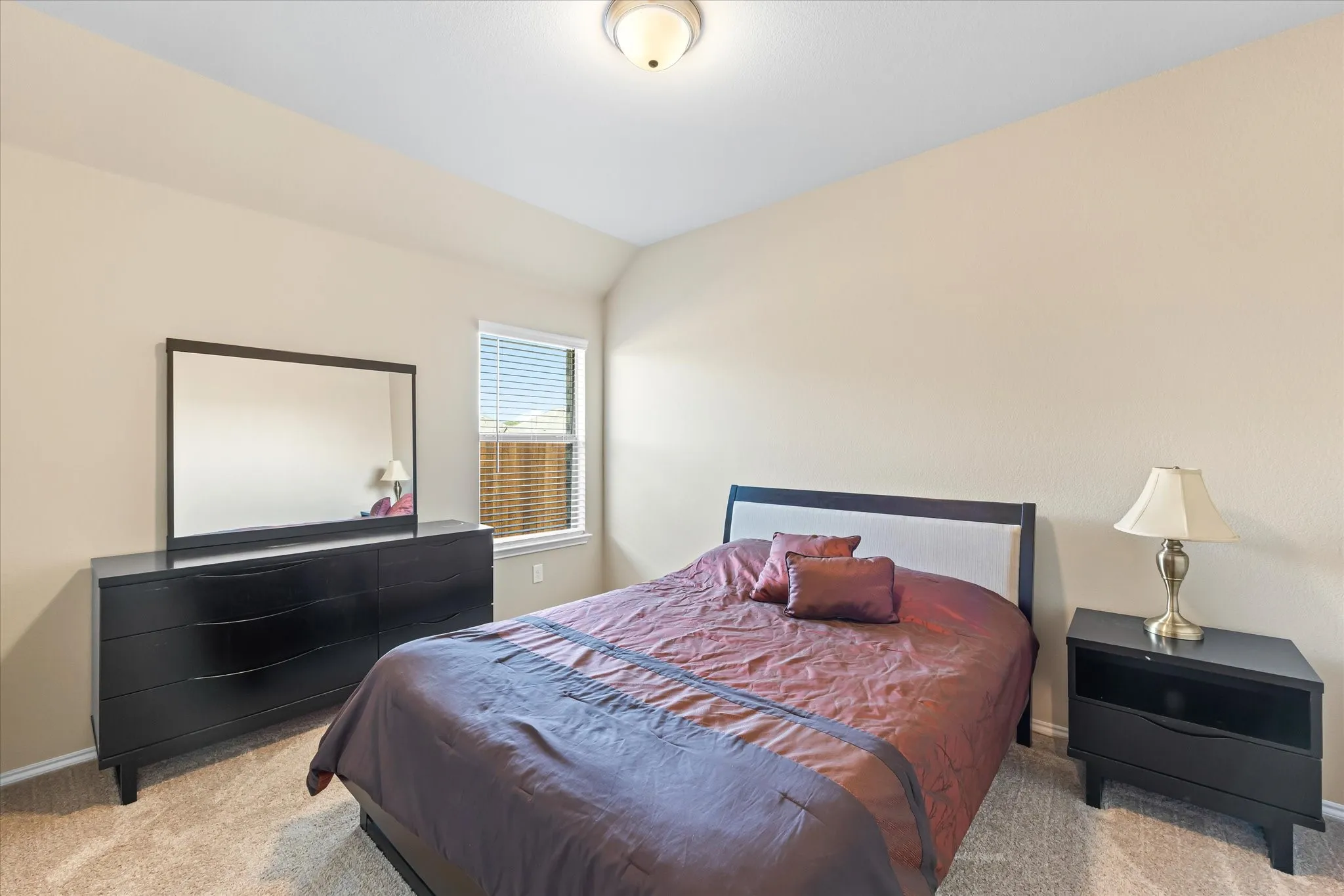 Single Family Residence For Sale in Johnson County , 529 Lela Circle, Keene, Texas 76059, 3 Bedrooms, 2 Bathrooms, 2 Garage spaces, 1,675 Sqft, built in 2022, Preowned, Price $309,500, mls#21004512, Real Estate Agent in Keene, Homes For Sale in Johnson county, Homes For Sale in Keene, Realtor in Keene Texas, Real Estate Brokerage Independent Realty Texas, Luminita Cordes Realtor