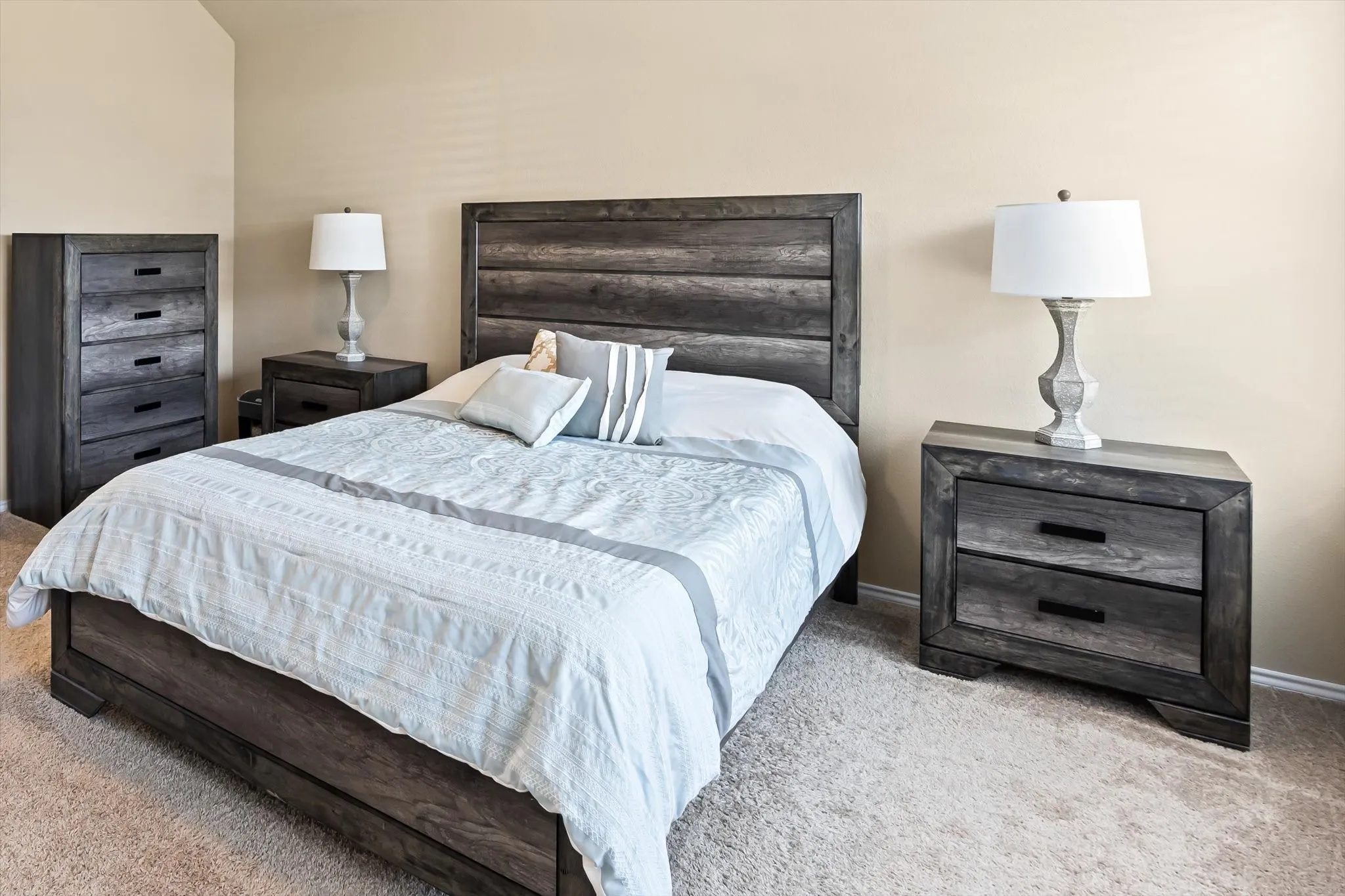 Single Family Residence For Sale in Johnson County , 529 Lela Circle, Keene, Texas 76059, 3 Bedrooms, 2 Bathrooms, 2 Garage spaces, 1,675 Sqft, built in 2022, Preowned, Price $309,500, mls#21004512, Real Estate Agent in Keene, Homes For Sale in Johnson county, Homes For Sale in Keene, Realtor in Keene Texas, Real Estate Brokerage Independent Realty Texas, Luminita Cordes Realtor