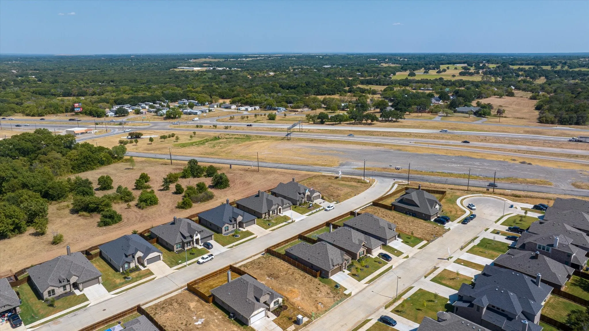 Single Family Residence For Sale in Johnson County , 529 Lela Circle, Keene, Texas 76059, 3 Bedrooms, 2 Bathrooms, 2 Garage spaces, 1,675 Sqft, built in 2022, Preowned, Price $309,500, mls#21004512, Real Estate Agent in Keene, Homes For Sale in Johnson county, Homes For Sale in Keene, Realtor in Keene Texas, Real Estate Brokerage Independent Realty Texas, Luminita Cordes Realtor