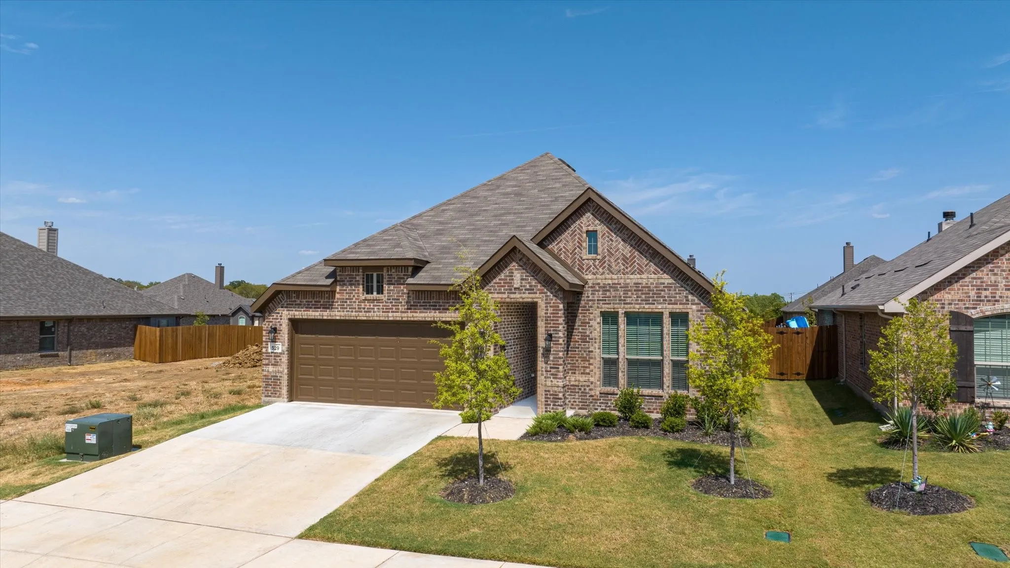 Single Family Residence For Sale in Johnson County , 529 Lela Circle, Keene, Texas 76059, 3 Bedrooms, 2 Bathrooms, 2 Garage spaces, 1,675 Sqft, built in 2022, Preowned, Price $309,500, mls#21004512, Real Estate Agent in Keene, Homes For Sale in Johnson county, Homes For Sale in Keene, Realtor in Keene Texas, Real Estate Brokerage Independent Realty Texas, Luminita Cordes Realtor