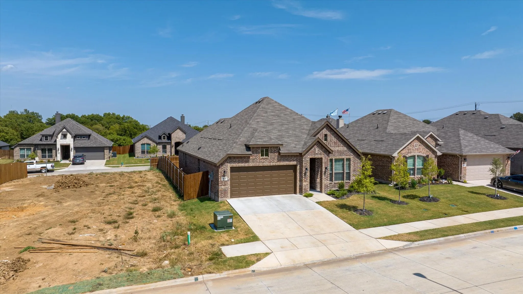 Single Family Residence For Sale in Johnson County , 529 Lela Circle, Keene, Texas 76059, 3 Bedrooms, 2 Bathrooms, 2 Garage spaces, 1,675 Sqft, built in 2022, Preowned, Price $309,500, mls#21004512, Real Estate Agent in Keene, Homes For Sale in Johnson county, Homes For Sale in Keene, Realtor in Keene Texas, Real Estate Brokerage Independent Realty Texas, Luminita Cordes Realtor