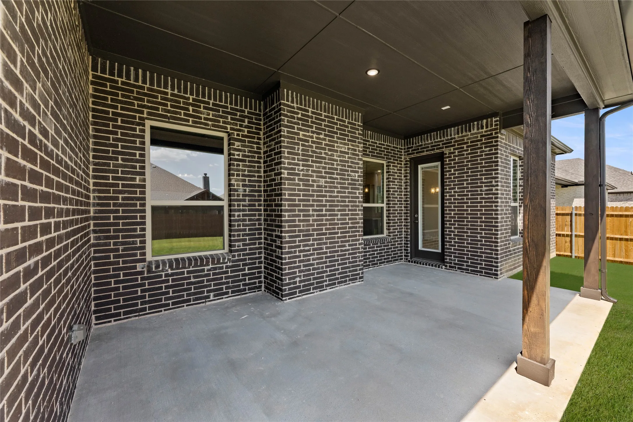 1019 Moss Grove-Patio-1