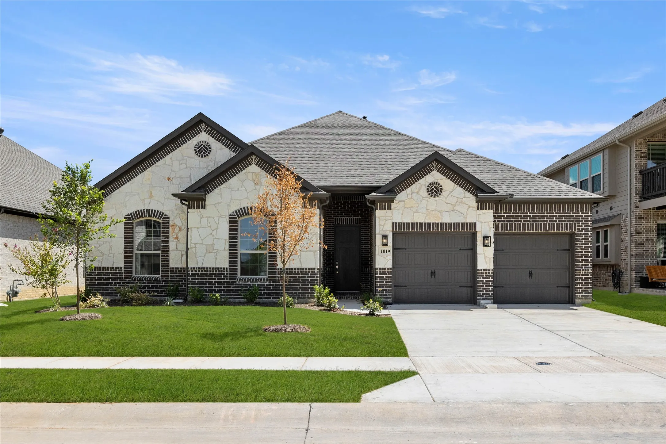 Single Family Residence For Sale in Denton County , 1019 Moss Grove Trail, Justin, Texas 76247, 3 Bedroom, 3 Bathroom, 2 Garage spaces, 2,416 Sqft, built in 2025, New Construction - Complete, mls#21004871, Real Estate Agent in Justin, Homes For Sale in Denton county, Homes For Sale in Justin, Realtor in Justin Texas, Real Estate Brokerage Independent Realty Texas, Luminita Cordes Realtor