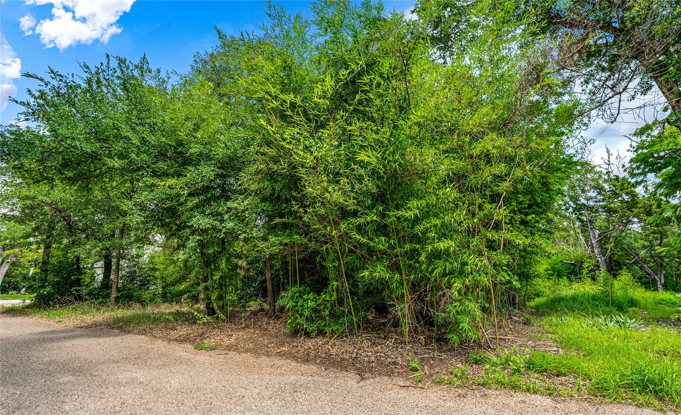 Unimproved Land For Sale in Mc Lennan County , TBD Rainbow Drive, Woodway, Texas 76712, 0, 0, Garage spaces, 0 Sqft, built in 0, Price $200,000, mls#20976754, Real Estate Agent in Woodway, Homes For Sale in Mc Lennan county, Homes For Sale in Woodway, Realtor in Woodway Texas, Real Estate Brokerage Independent Realty Texas, Luminita Cordes Realtor