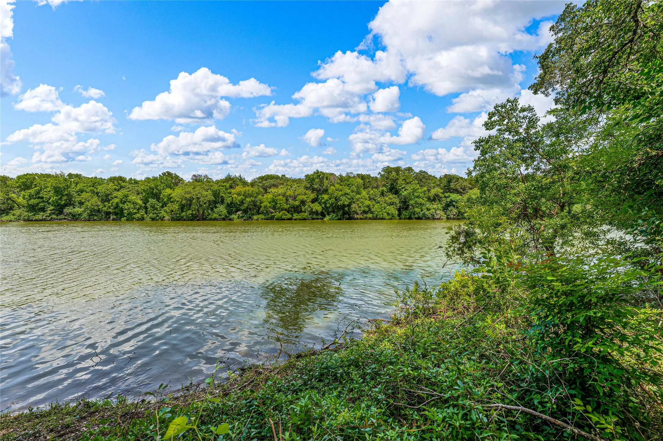 Unimproved Land For Sale in Mc Lennan County , TBD Rainbow Drive, Woodway, Texas 76712, 0, 0, Garage spaces, 0 Sqft, built in 0, Price $200,000, mls#20976754, Real Estate Agent in Woodway, Homes For Sale in Mc Lennan county, Homes For Sale in Woodway, Realtor in Woodway Texas, Real Estate Brokerage Independent Realty Texas, Luminita Cordes Realtor