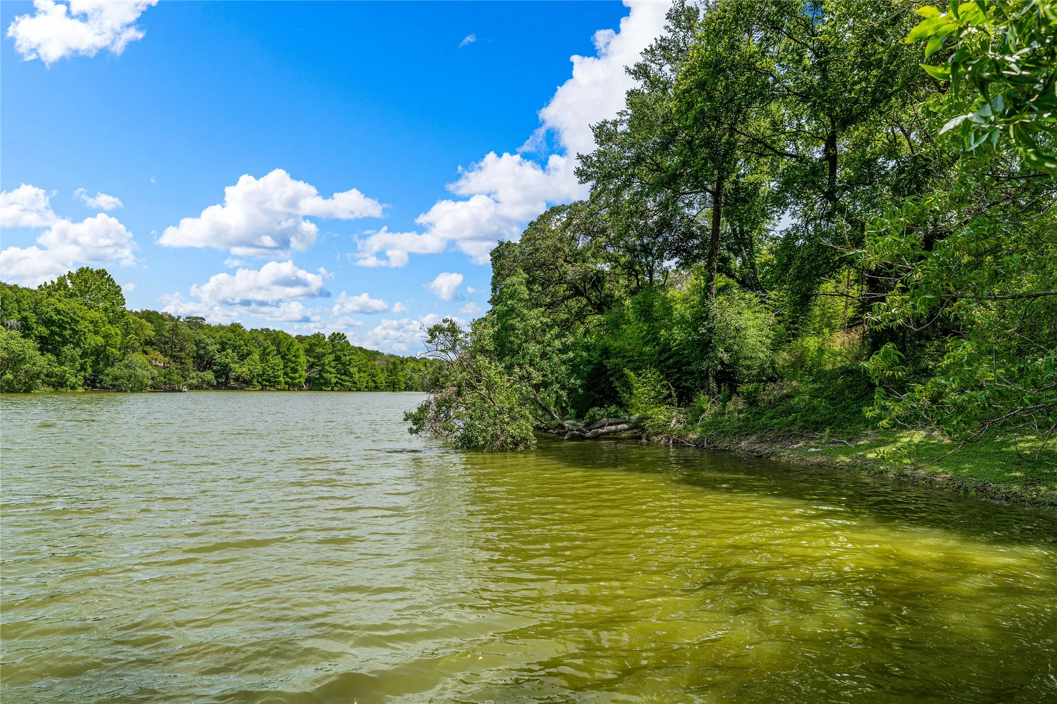 Unimproved Land For Sale in Mc Lennan County , TBD Rainbow Drive, Woodway, Texas 76712, 0, 0, Garage spaces, 0 Sqft, built in 0, Price $200,000, mls#20976754, Real Estate Agent in Woodway, Homes For Sale in Mc Lennan county, Homes For Sale in Woodway, Realtor in Woodway Texas, Real Estate Brokerage Independent Realty Texas, Luminita Cordes Realtor