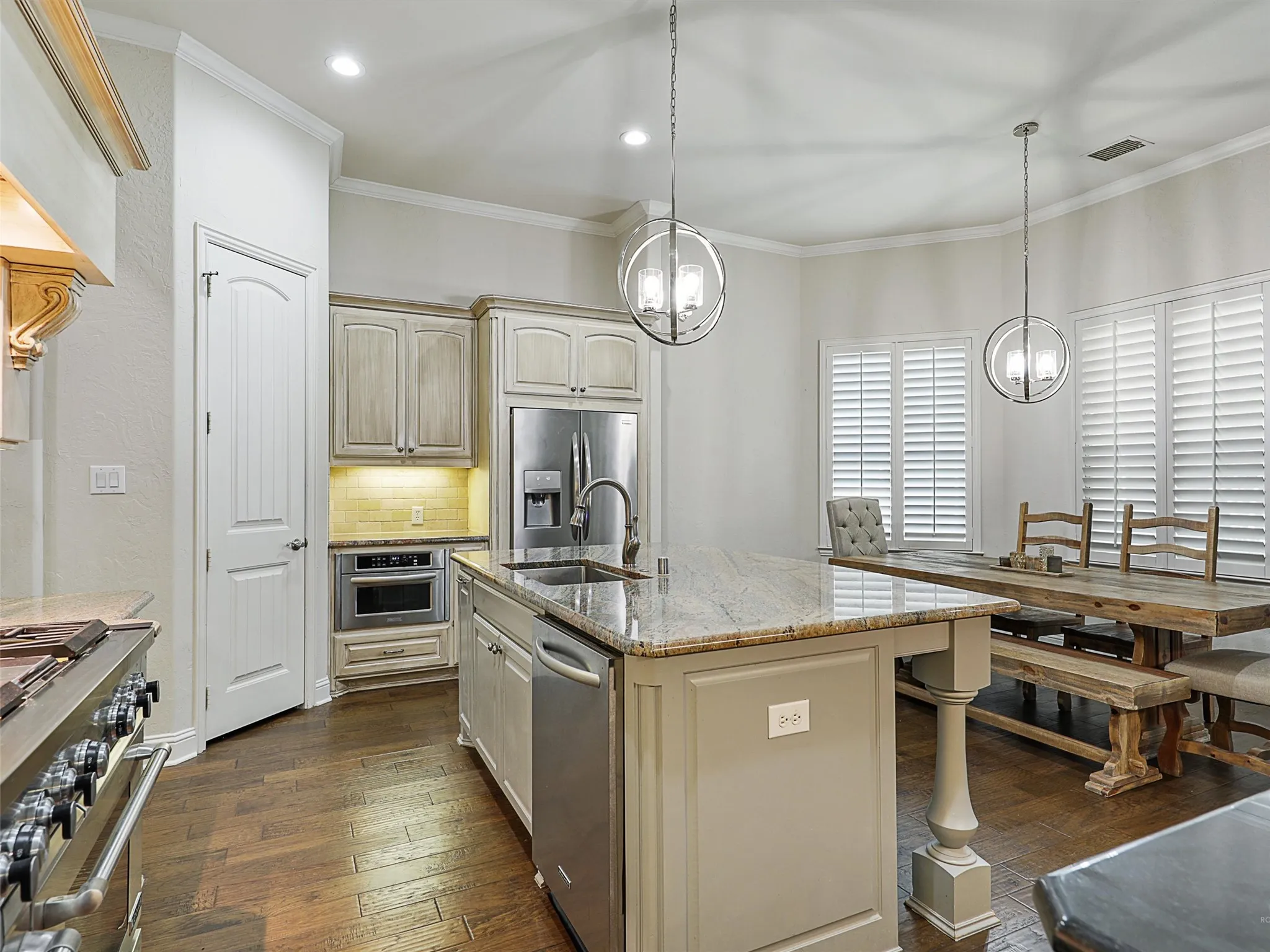 Single Family Residence For Sale in Collin County , 11216 Ashley Lane, Frisco, Texas 75035, 4 Bedroom, 5 Bathroom, 2 Garage spaces, 3,404 Sqft, built in 2011, mls#21005483, Real Estate Agent in Frisco, Homes For Sale in Collin county, Homes For Sale in Frisco, Realtor in Frisco Texas, Real Estate Brokerage Independent Realty Texas, Luminita Cordes Realtor