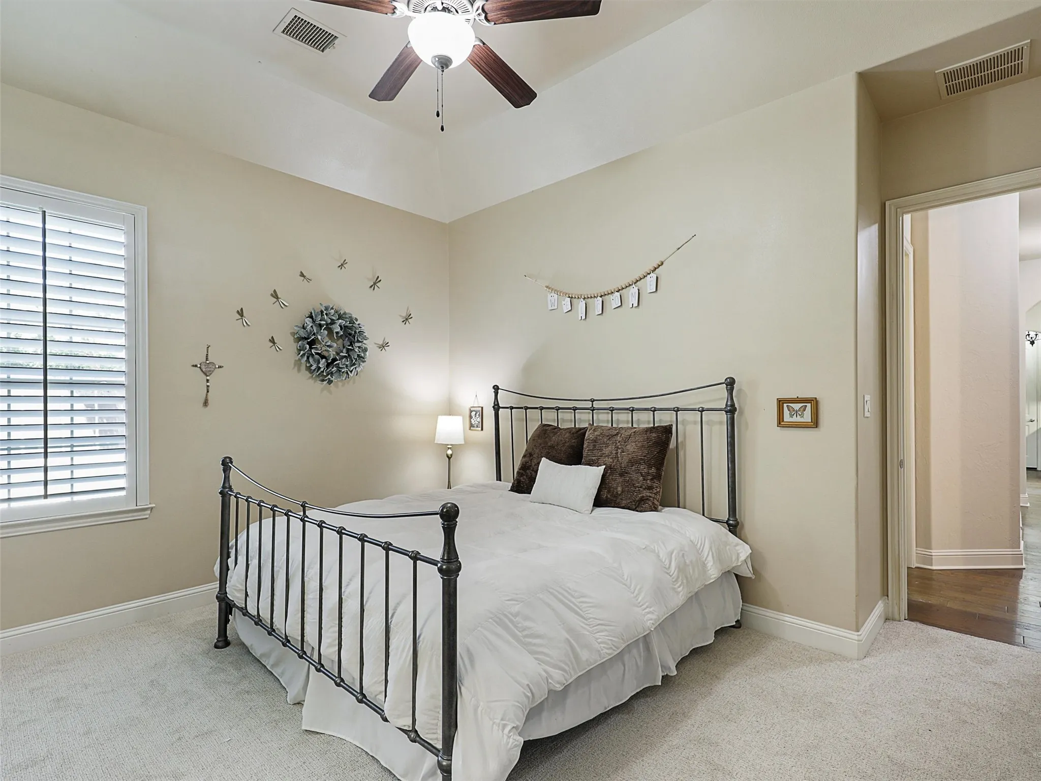 Single Family Residence For Sale in Collin County , 11216 Ashley Lane, Frisco, Texas 75035, 4 Bedroom, 5 Bathroom, 2 Garage spaces, 3,404 Sqft, built in 2011, mls#21005483, Real Estate Agent in Frisco, Homes For Sale in Collin county, Homes For Sale in Frisco, Realtor in Frisco Texas, Real Estate Brokerage Independent Realty Texas, Luminita Cordes Realtor