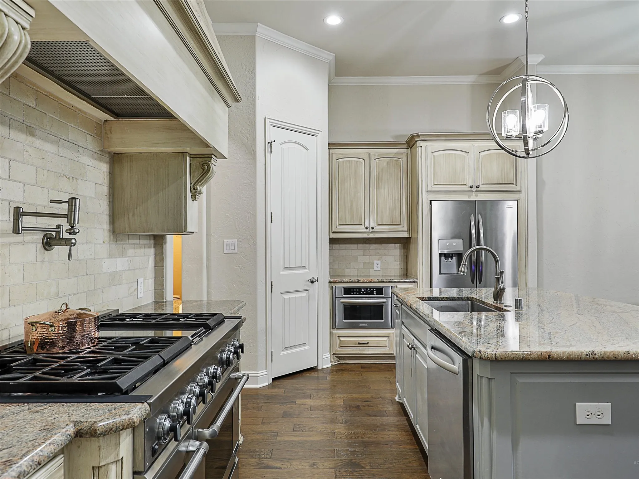 Single Family Residence For Sale in Collin County , 11216 Ashley Lane, Frisco, Texas 75035, 4 Bedroom, 5 Bathroom, 2 Garage spaces, 3,404 Sqft, built in 2011, mls#21005483, Real Estate Agent in Frisco, Homes For Sale in Collin county, Homes For Sale in Frisco, Realtor in Frisco Texas, Real Estate Brokerage Independent Realty Texas, Luminita Cordes Realtor