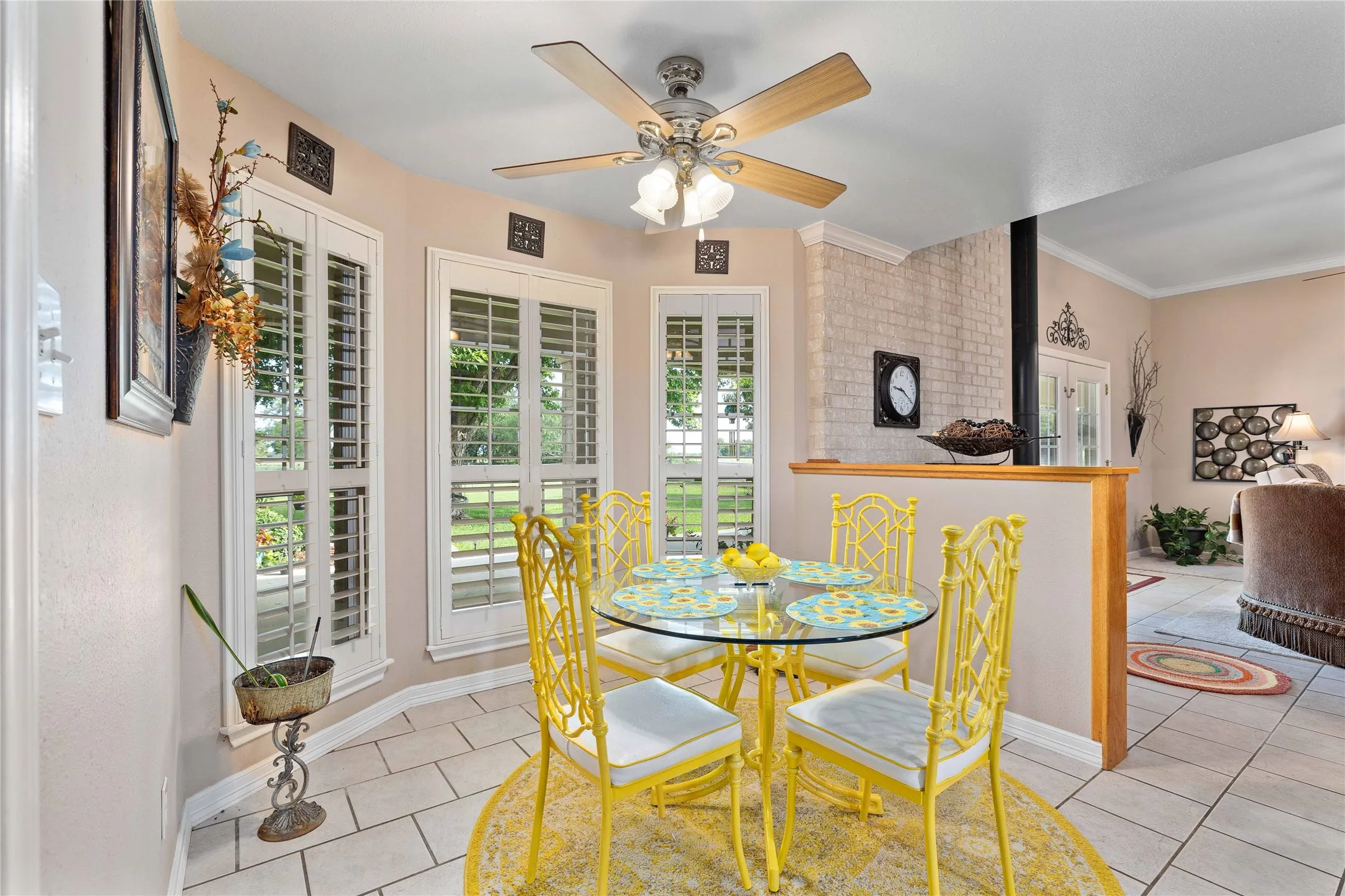 The breakfast nook