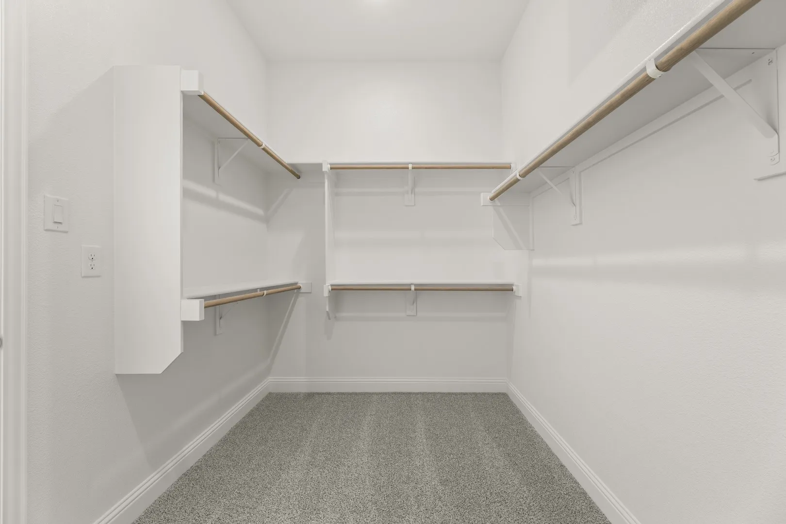 17. 3115 Tobias - Closet