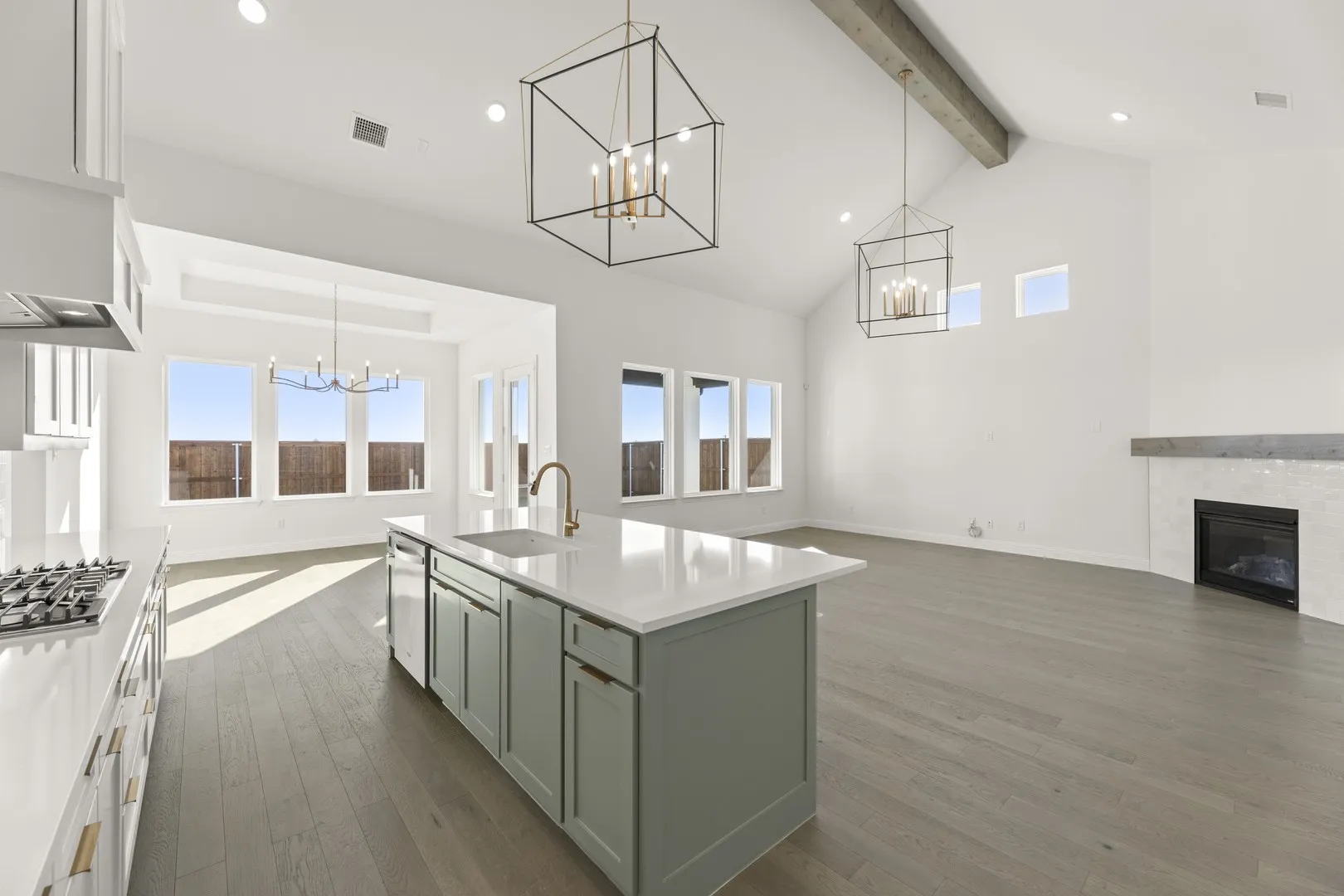 11. 3115 Tobias - Kitchen (3)