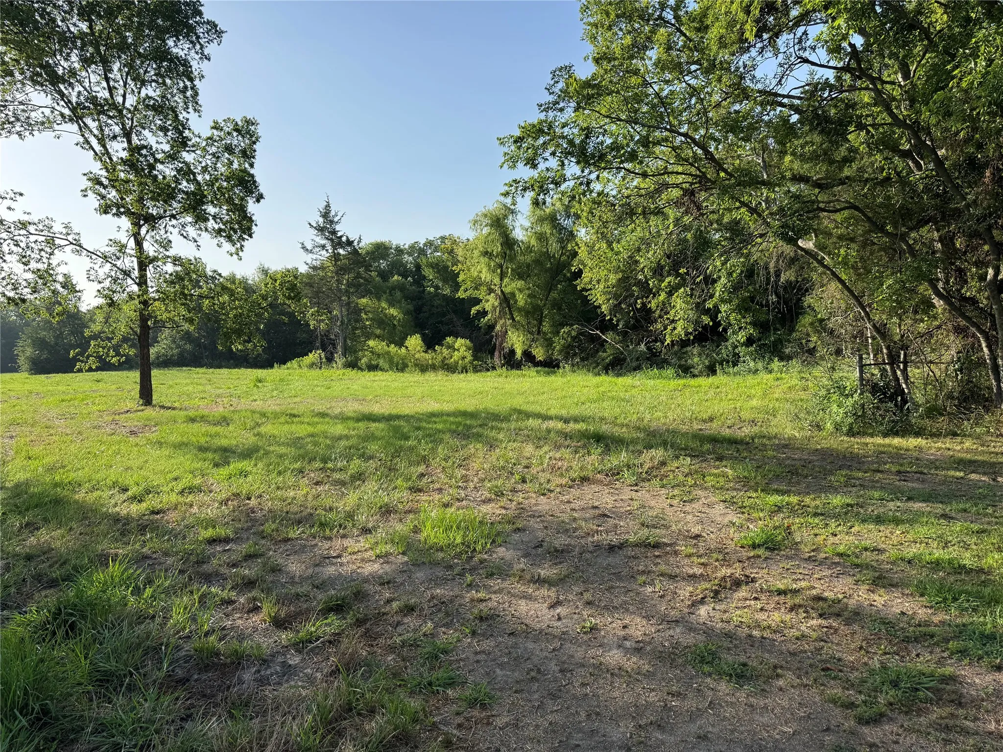 Unimproved Land For Sale in Fannin County , 2109 Island, Bonham, Texas 75418, 0, 0, Garage spaces, 0 Sqft, built in 0, Price $270,000, mls#21006020, Real Estate Agent in Bonham, Homes For Sale in Fannin county, Homes For Sale in Bonham, Realtor in Bonham Texas, Real Estate Brokerage Independent Realty Texas, Luminita Cordes Realtor