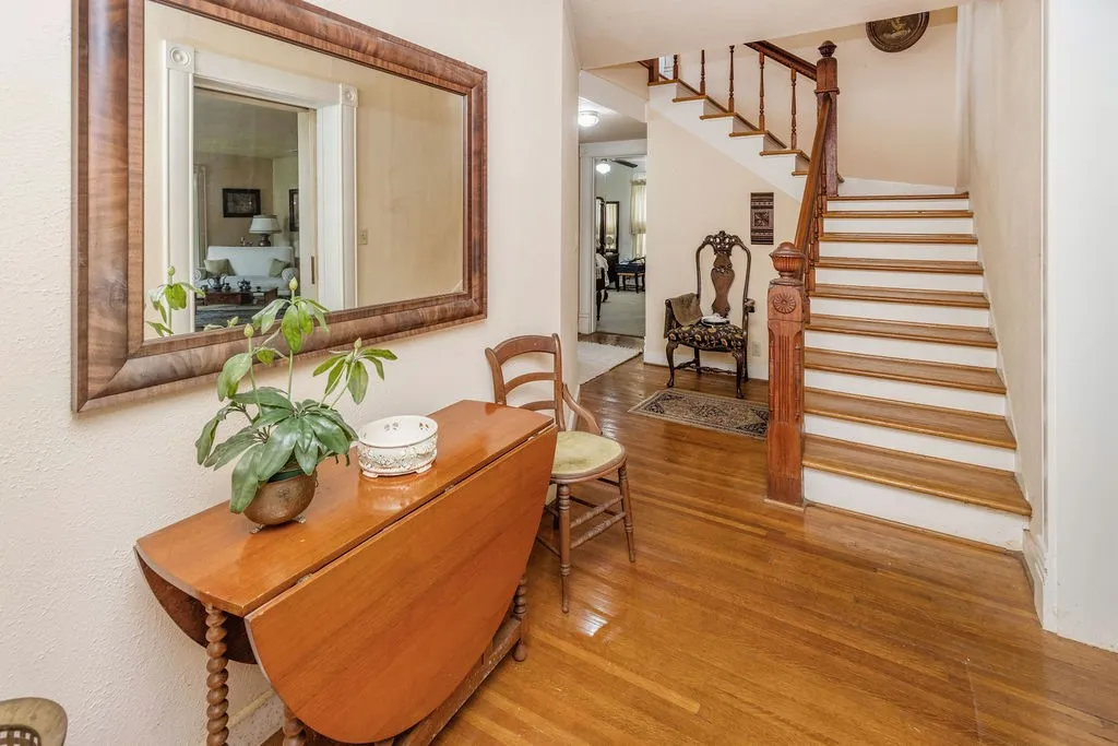 Single Family Residence For Sale in Fannin County , 701 5th Street, Honey Grove, Texas 75446, 4 Bedroom, 3 Bathroom, 2 Garage spaces, 2,639 Sqft, built in 1941, Preowned, Price $325,000, mls#21003722, Real Estate Agent in Honey Grove, Homes For Sale in Fannin county, Homes For Sale in Honey Grove, Realtor in Honey Grove Texas, Real Estate Brokerage Independent Realty Texas, Luminita Cordes Realtor