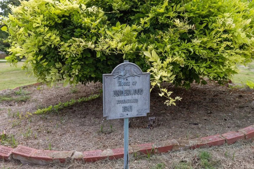 Underwood House marker.