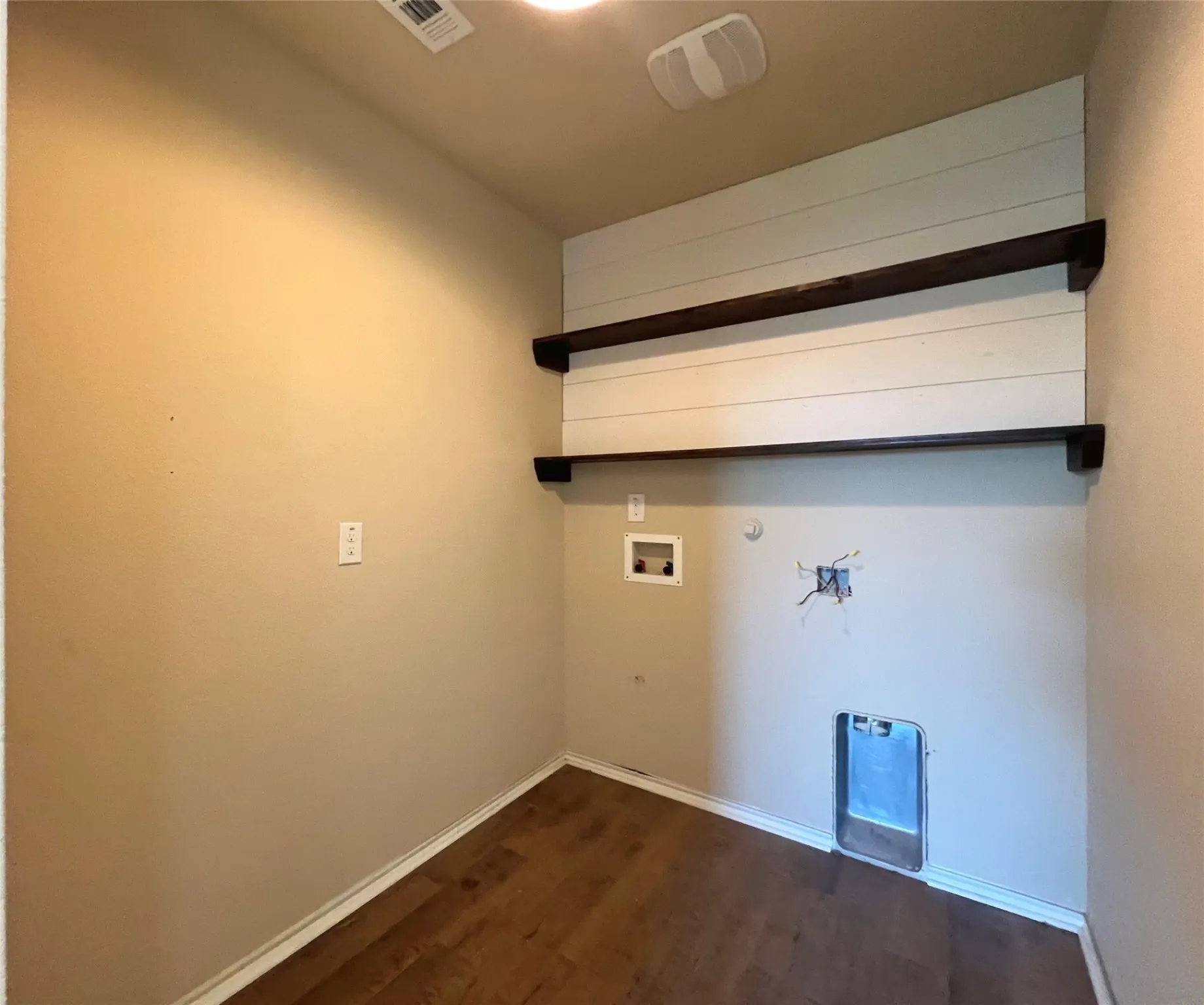 Single Family Residence For Sale in Rockwall County , 1017 Decker Drive, Fate, Texas 75189, 4 Bedrooms, 3 Bathrooms, 2 Garage spaces, 2,086 Sqft, built in 2018, Price $276,000, mls#21006211, Real Estate Agent in Fate, Homes For Sale in Rockwall county, Homes For Sale in Fate, Realtor in Fate Texas, Real Estate Brokerage Independent Realty Texas, Luminita Cordes Realtor