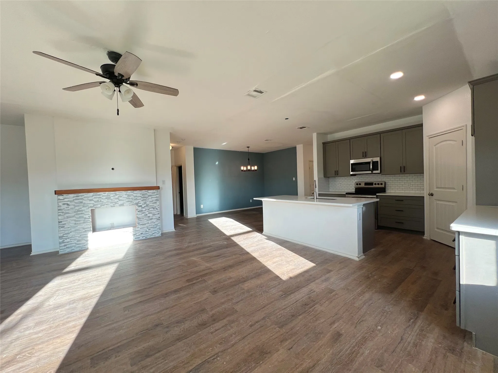 Single Family Residence For Sale in Rockwall County , 1017 Decker Drive, Fate, Texas 75189, 4 Bedrooms, 3 Bathrooms, 2 Garage spaces, 2,086 Sqft, built in 2018, Price $276,000, mls#21006211, Real Estate Agent in Fate, Homes For Sale in Rockwall county, Homes For Sale in Fate, Realtor in Fate Texas, Real Estate Brokerage Independent Realty Texas, Luminita Cordes Realtor