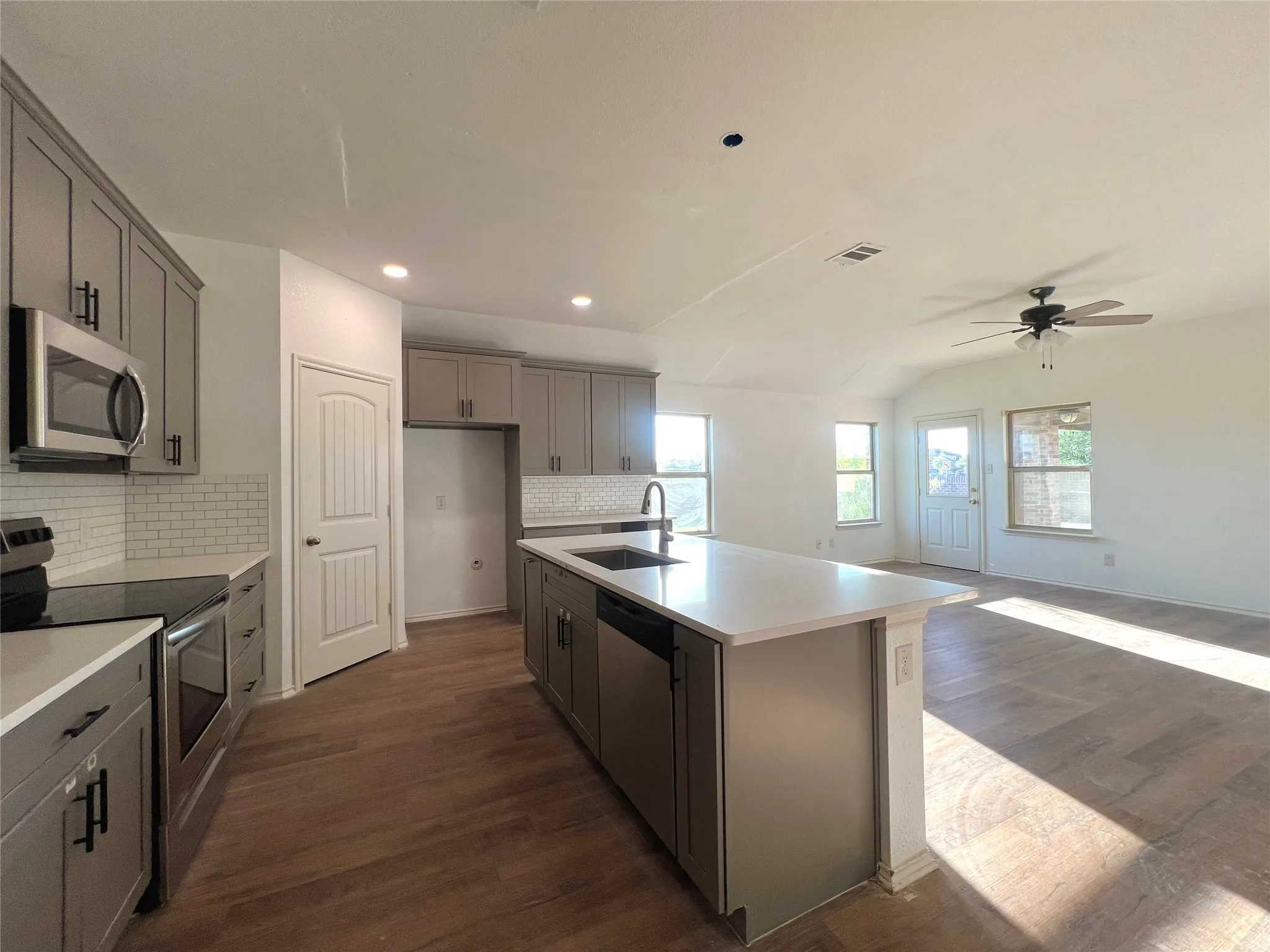 Single Family Residence For Sale in Rockwall County , 1017 Decker Drive, Fate, Texas 75189, 4 Bedrooms, 3 Bathrooms, 2 Garage spaces, 2,086 Sqft, built in 2018, Price $276,000, mls#21006211, Real Estate Agent in Fate, Homes For Sale in Rockwall county, Homes For Sale in Fate, Realtor in Fate Texas, Real Estate Brokerage Independent Realty Texas, Luminita Cordes Realtor