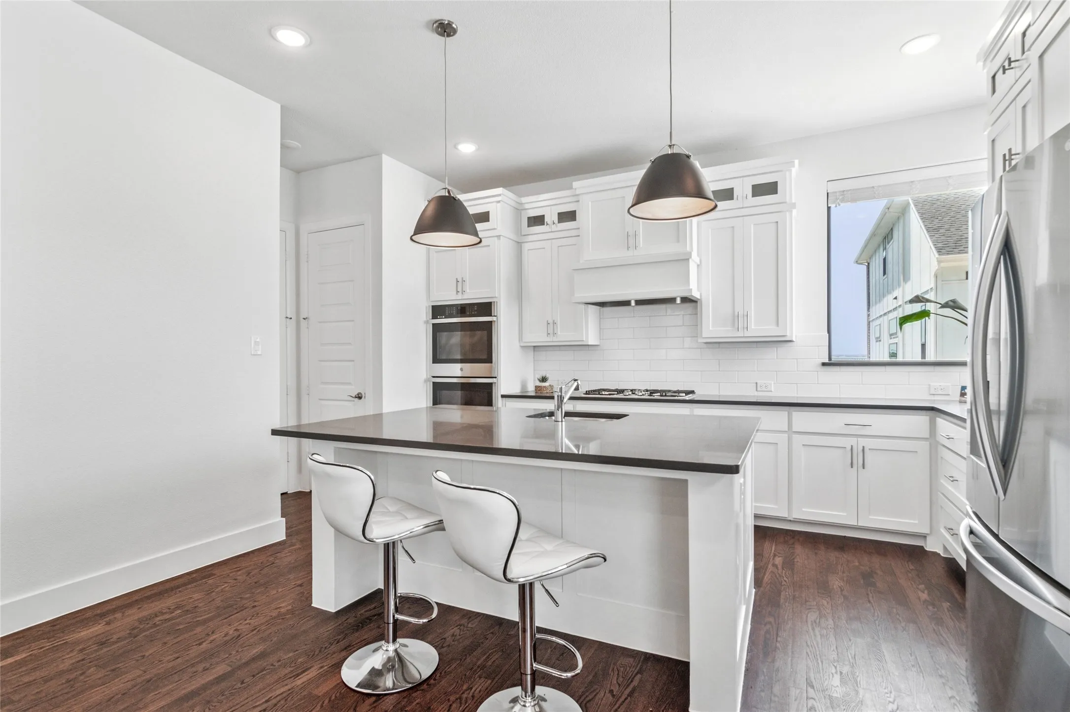 Single Family Residence For Sale in Dallas County , 510 Winners Circle, Rowlett, Texas 75088, 3 Bedroom, 4 Bathroom, 2 Garage spaces, 2,416 Sqft, built in 2023, mls#21005776, Real Estate Agent in Rowlett, Homes For Sale in Dallas county, Homes For Sale in Rowlett, Realtor in Rowlett Texas, Real Estate Brokerage Independent Realty Texas, Luminita Cordes Realtor