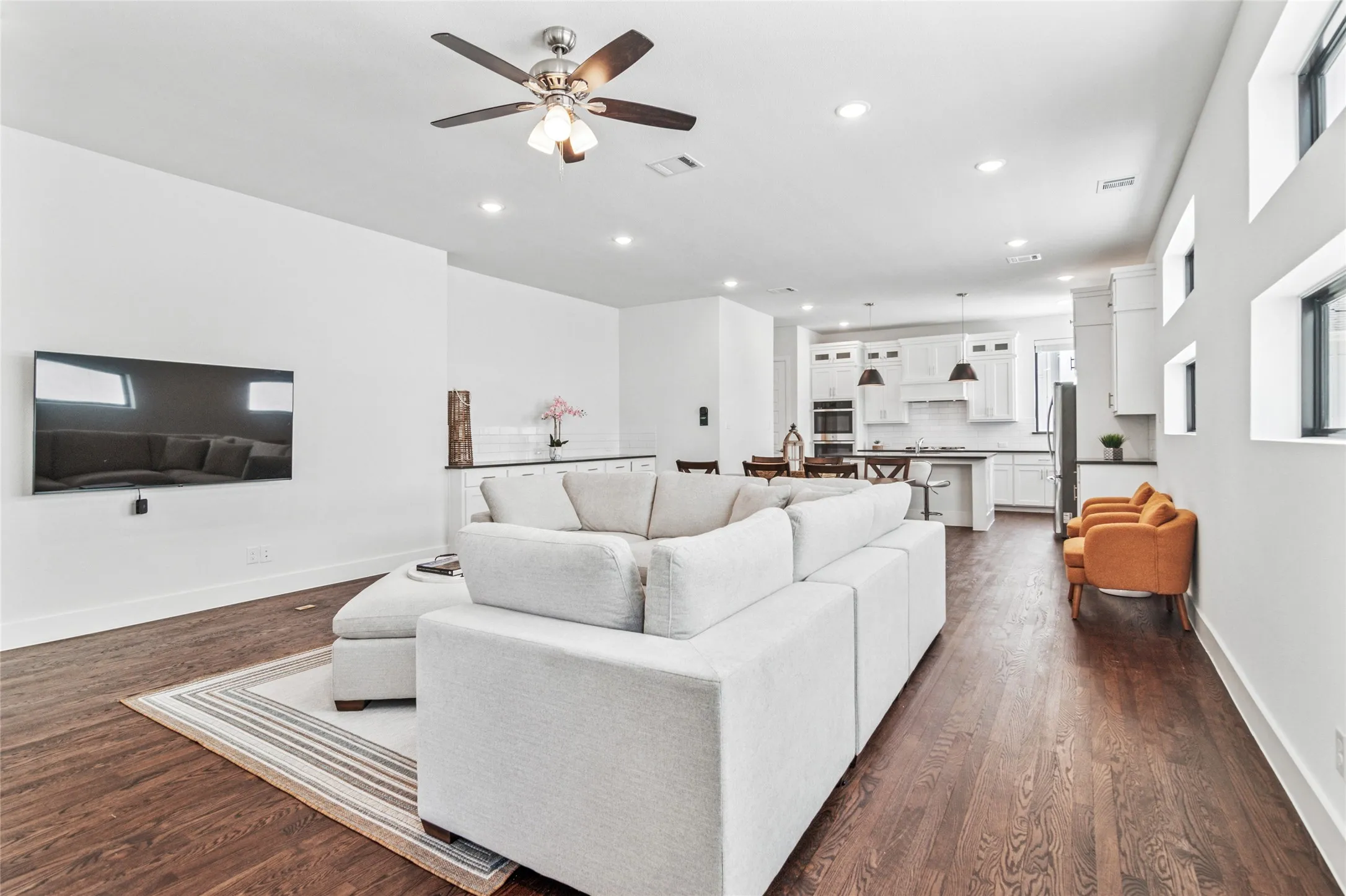 Single Family Residence For Sale in Dallas County , 510 Winners Circle, Rowlett, Texas 75088, 3 Bedroom, 4 Bathroom, 2 Garage spaces, 2,416 Sqft, built in 2023, mls#21005776, Real Estate Agent in Rowlett, Homes For Sale in Dallas county, Homes For Sale in Rowlett, Realtor in Rowlett Texas, Real Estate Brokerage Independent Realty Texas, Luminita Cordes Realtor