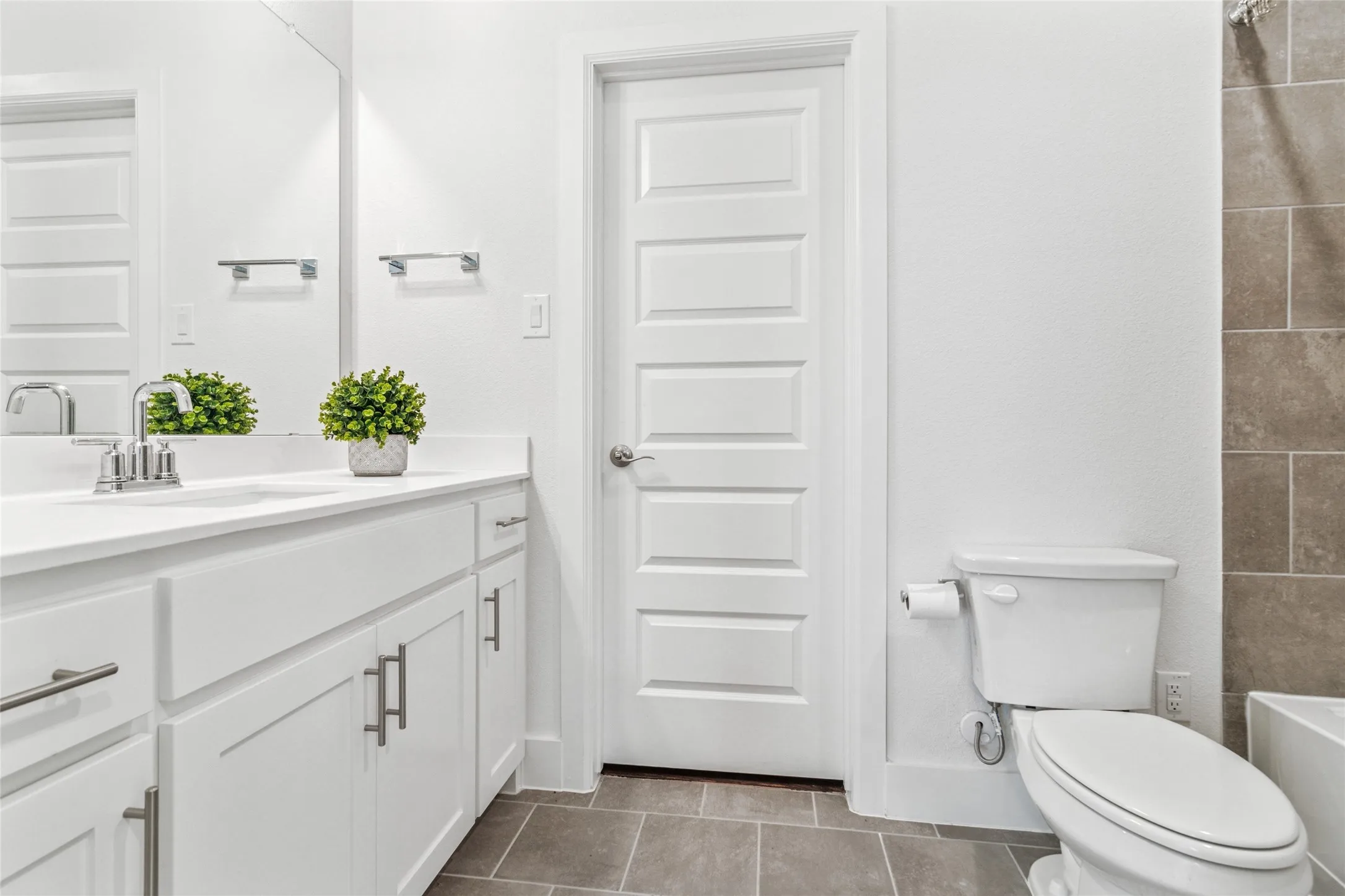 Single Family Residence For Sale in Dallas County , 510 Winners Circle, Rowlett, Texas 75088, 3 Bedroom, 4 Bathroom, 2 Garage spaces, 2,416 Sqft, built in 2023, mls#21005776, Real Estate Agent in Rowlett, Homes For Sale in Dallas county, Homes For Sale in Rowlett, Realtor in Rowlett Texas, Real Estate Brokerage Independent Realty Texas, Luminita Cordes Realtor