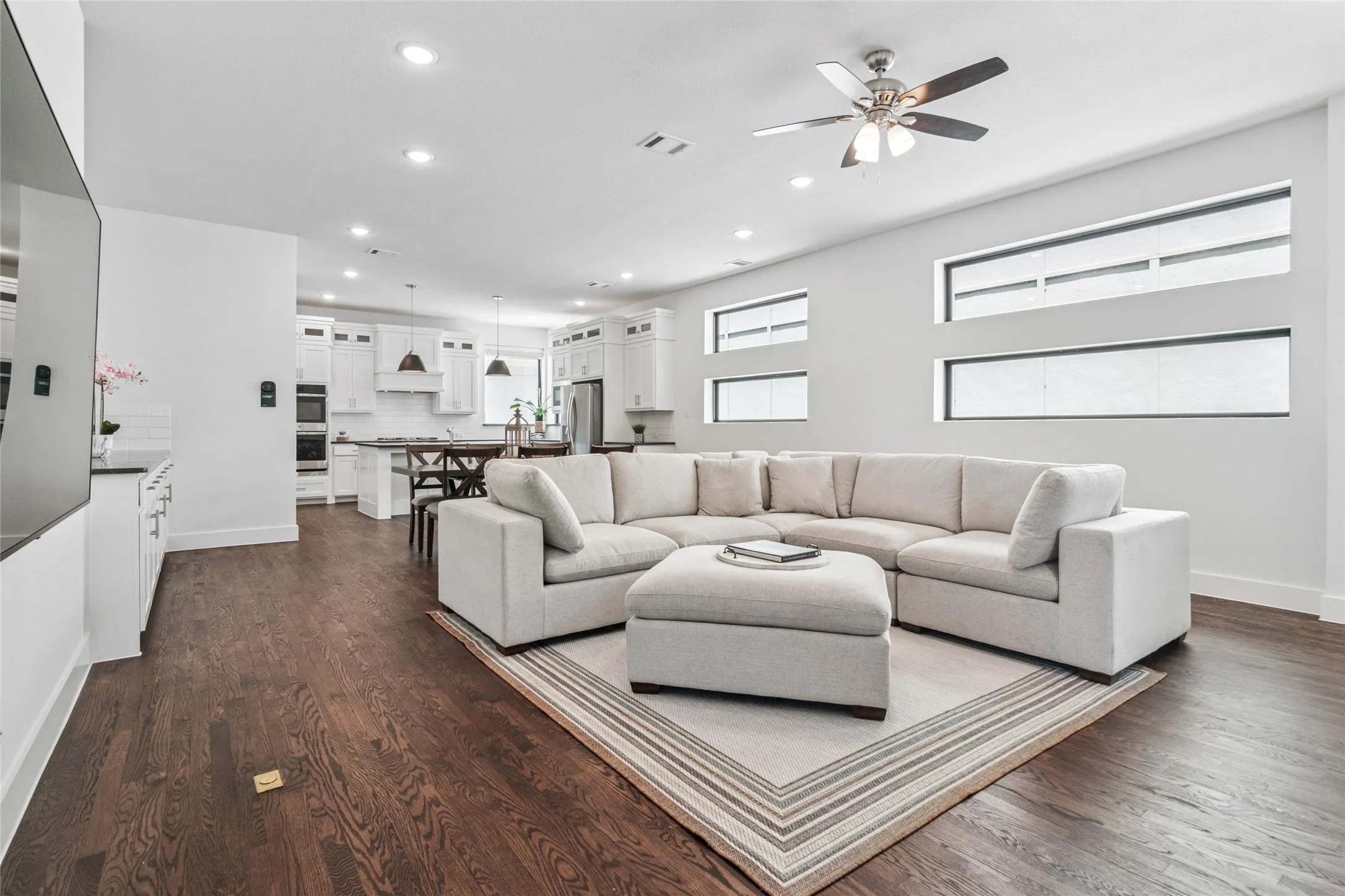 Single Family Residence For Sale in Dallas County , 510 Winners Circle, Rowlett, Texas 75088, 3 Bedroom, 4 Bathroom, 2 Garage spaces, 2,416 Sqft, built in 2023, mls#21005776, Real Estate Agent in Rowlett, Homes For Sale in Dallas county, Homes For Sale in Rowlett, Realtor in Rowlett Texas, Real Estate Brokerage Independent Realty Texas, Luminita Cordes Realtor