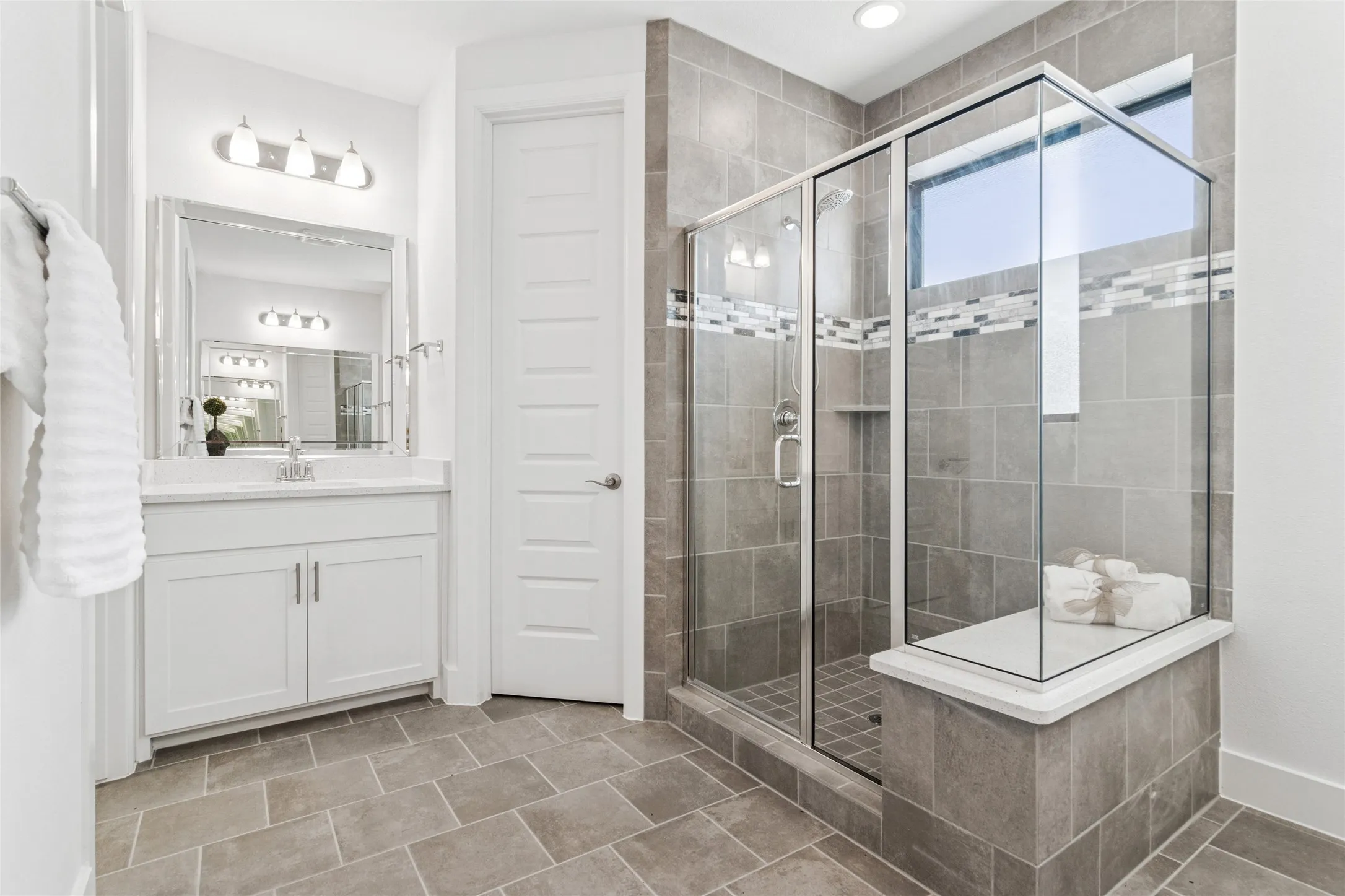 Single Family Residence For Sale in Dallas County , 510 Winners Circle, Rowlett, Texas 75088, 3 Bedroom, 4 Bathroom, 2 Garage spaces, 2,416 Sqft, built in 2023, mls#21005776, Real Estate Agent in Rowlett, Homes For Sale in Dallas county, Homes For Sale in Rowlett, Realtor in Rowlett Texas, Real Estate Brokerage Independent Realty Texas, Luminita Cordes Realtor