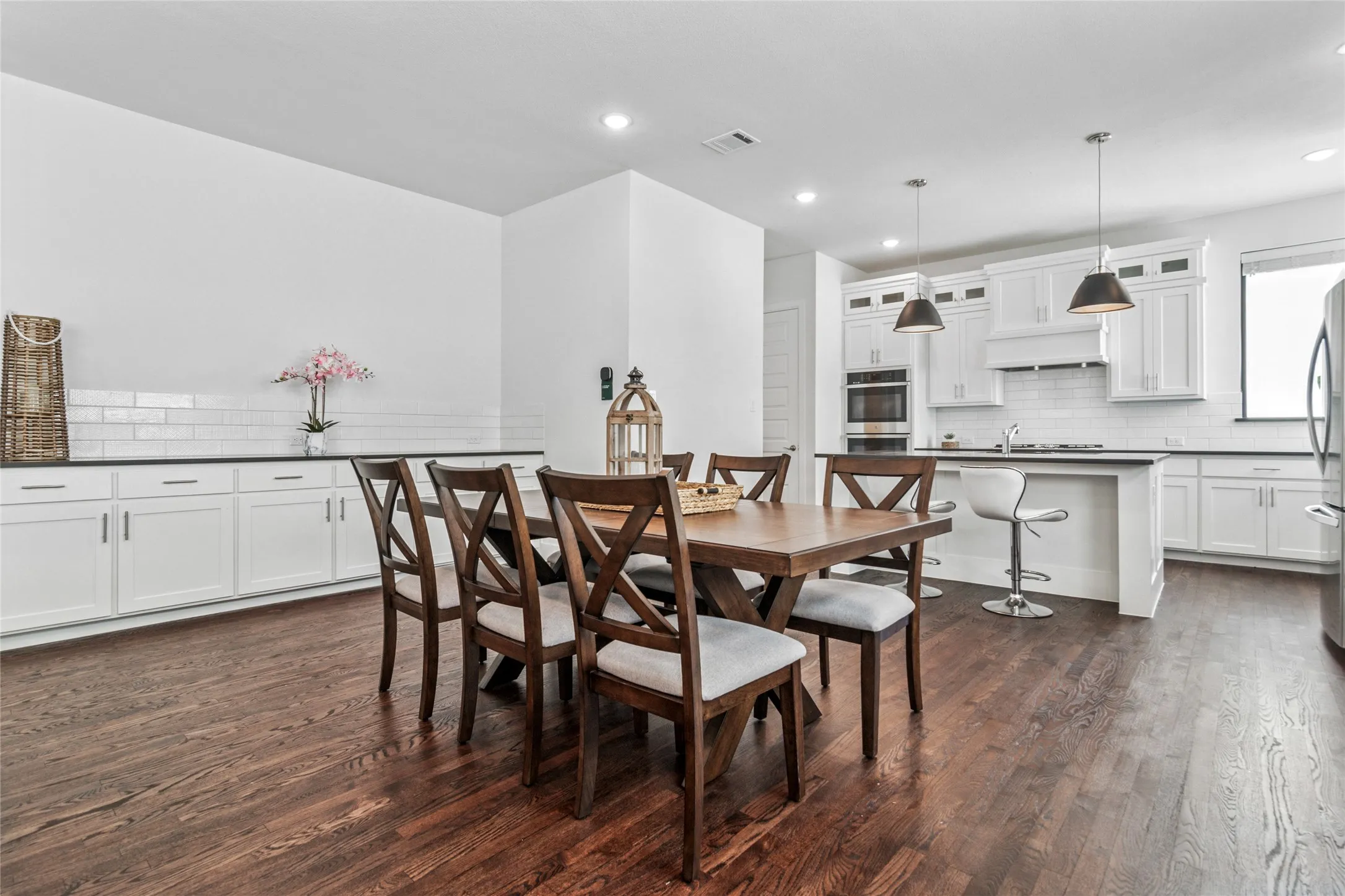 Single Family Residence For Sale in Dallas County , 510 Winners Circle, Rowlett, Texas 75088, 3 Bedroom, 4 Bathroom, 2 Garage spaces, 2,416 Sqft, built in 2023, mls#21005776, Real Estate Agent in Rowlett, Homes For Sale in Dallas county, Homes For Sale in Rowlett, Realtor in Rowlett Texas, Real Estate Brokerage Independent Realty Texas, Luminita Cordes Realtor
