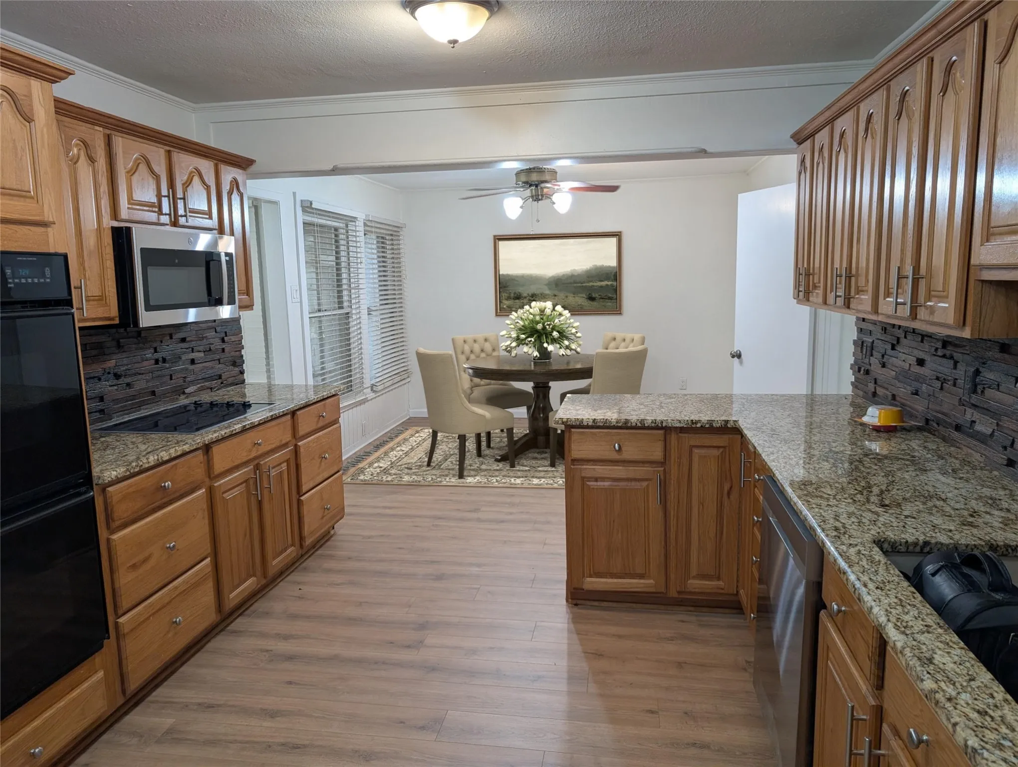 Townhouse For Sale in Dallas County , 6702 La Costa Drive, Rowlett, Texas 75088, 3 Bedrooms, 3 Bathrooms, 2 Garage spaces, 2,388 Sqft, built in 1978, Price $349,000, mls#20999766, Real Estate Agent in Rowlett, Homes For Sale in Dallas county, Homes For Sale in Rowlett, Realtor in Rowlett Texas, Real Estate Brokerage Independent Realty Texas, Luminita Cordes Realtor