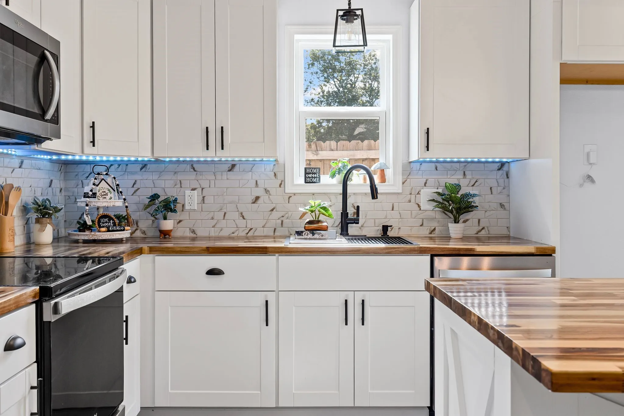 Single Family Residence For Sale in Delta County , 749 E Marshall Avenue, Cooper, Texas 75432, 3 Bedroom, 3 Bathroom, 2 Garage spaces, 1,650 Sqft, built in 2024, New Construction - Complete, mls#21006751, Real Estate Agent in Cooper, Homes For Sale in Delta county, Homes For Sale in Cooper, Realtor in Cooper Texas, Real Estate Brokerage Independent Realty Texas, Luminita Cordes Realtor