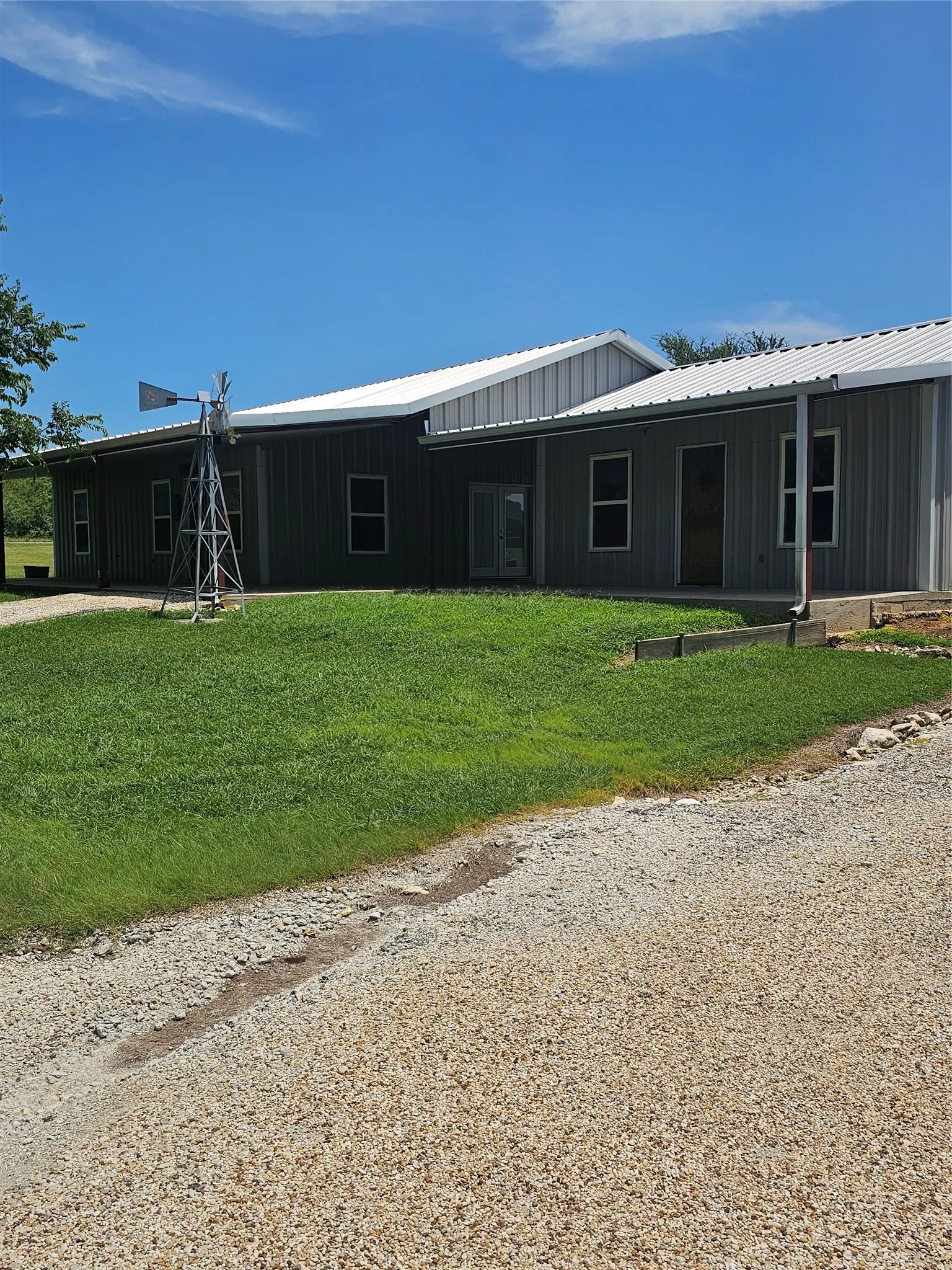 Front of main house,breezeway, guest house.