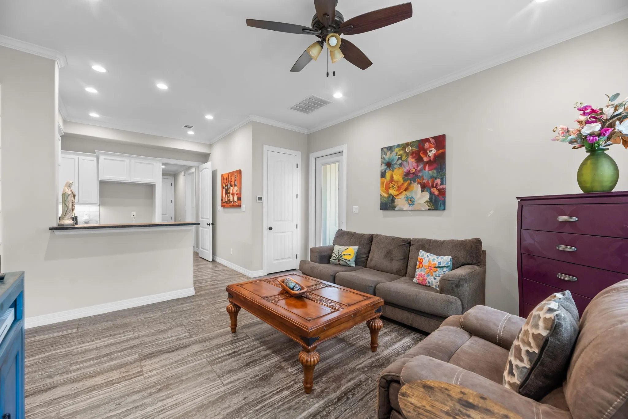 Single Family Residence For Sale in Navarro County , 715 Hatteras Drive, Corsicana, Texas 75109, 4 Bedroom, 4 Bathroom, 2 Garage spaces, 3,615 Sqft, built in 2019, mls#20983987, Real Estate Agent in Corsicana, Homes For Sale in Navarro county, Homes For Sale in Corsicana, Realtor in Corsicana Texas, Real Estate Brokerage Independent Realty Texas, Luminita Cordes Realtor