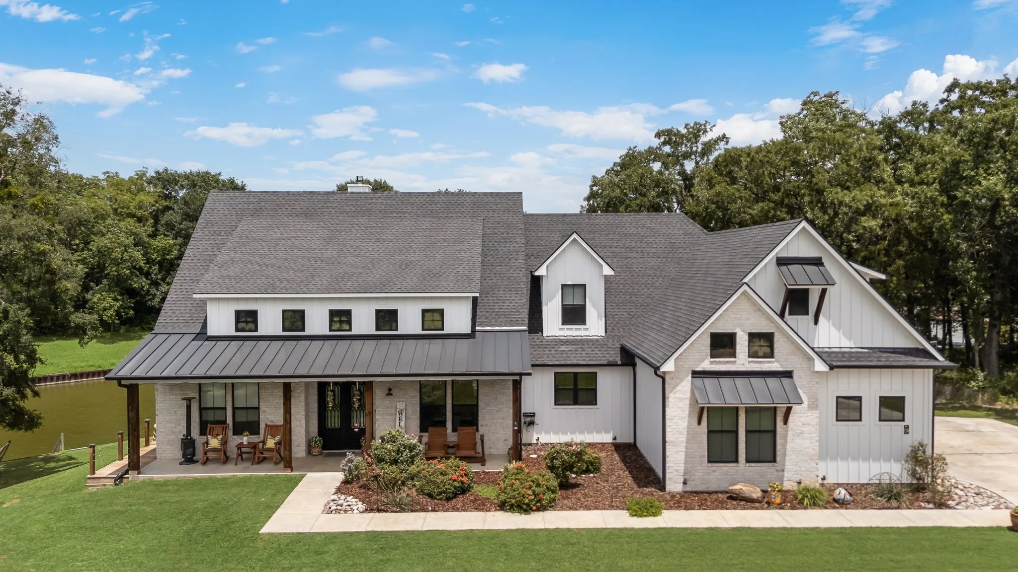 Welcome to 715 Hatteras...where all of your lake living dreams come true!