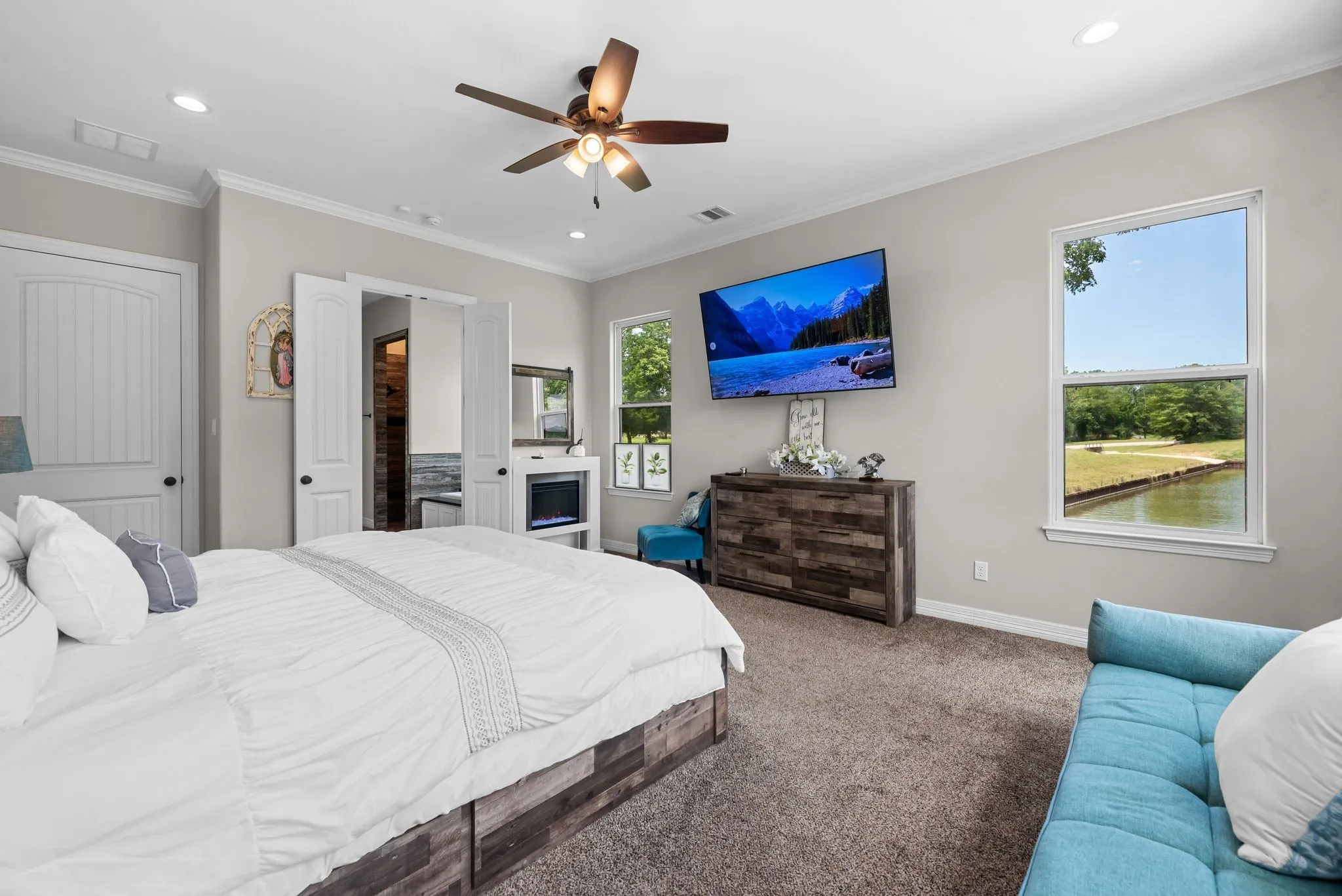 Single Family Residence For Sale in Navarro County , 715 Hatteras Drive, Corsicana, Texas 75109, 4 Bedroom, 4 Bathroom, 2 Garage spaces, 3,615 Sqft, built in 2019, mls#20983987, Real Estate Agent in Corsicana, Homes For Sale in Navarro county, Homes For Sale in Corsicana, Realtor in Corsicana Texas, Real Estate Brokerage Independent Realty Texas, Luminita Cordes Realtor