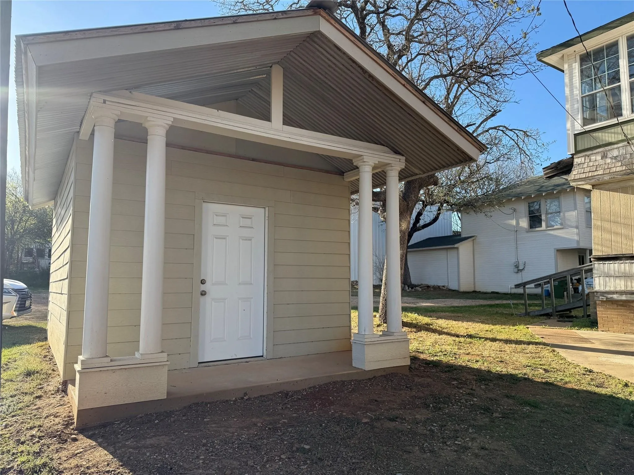For Sale in Palo Pinto County , 207A NW 4th Avenue, Mineral Wells, Texas 76067, 5 Bedrooms, 4 Bathrooms, Garage spaces, 0 Sqft, built in 1911, Preowned, Price $549,000, mls#21007300, Real Estate Agent in Mineral Wells, Homes For Sale in Palo Pinto county, Homes For Sale in Mineral Wells, Realtor in Mineral Wells Texas, Real Estate Brokerage Independent Realty Texas, Luminita Cordes Realtor