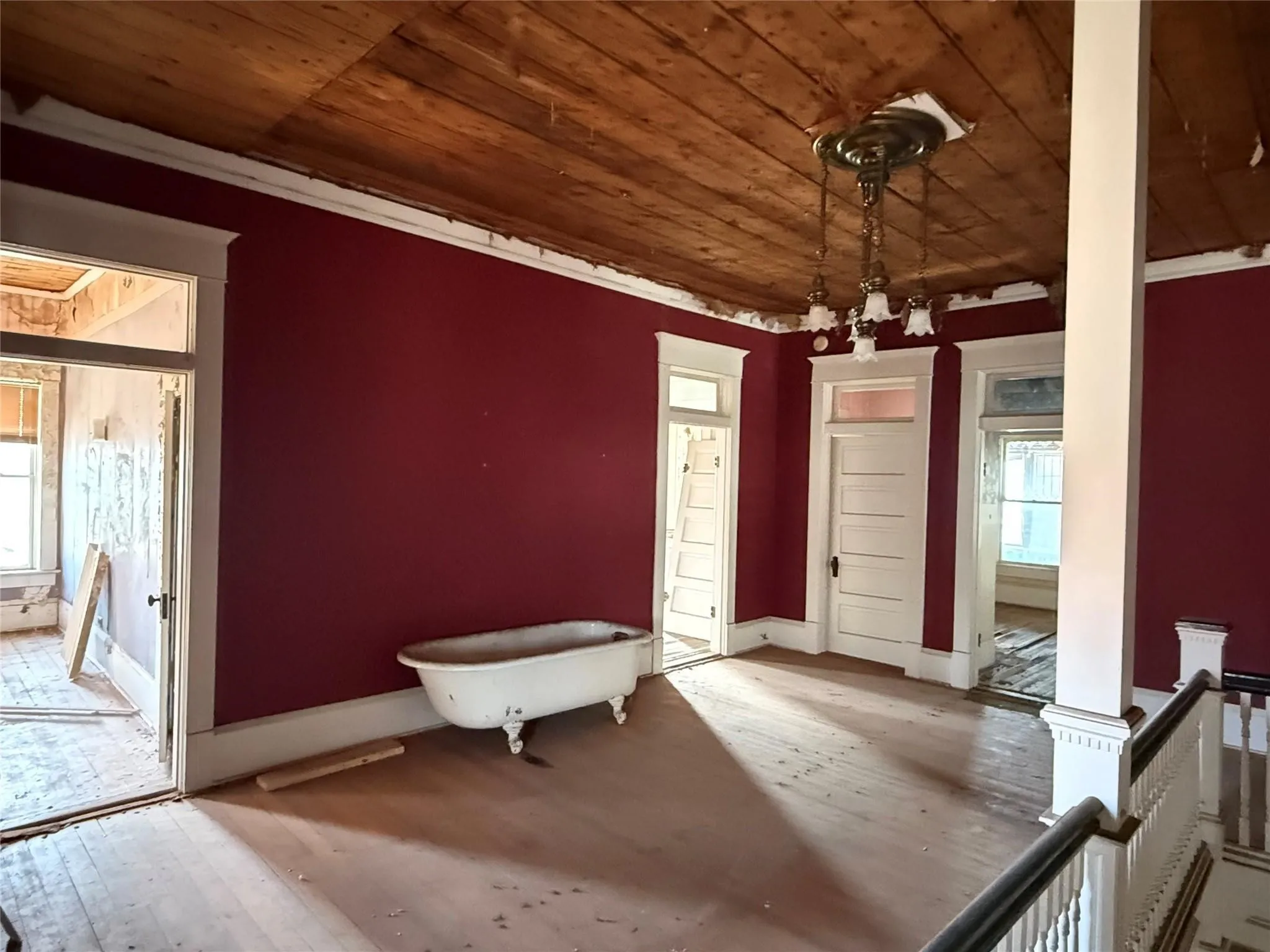 For Sale in Palo Pinto County , 207A NW 4th Avenue, Mineral Wells, Texas 76067, 5 Bedrooms, 4 Bathrooms, Garage spaces, 0 Sqft, built in 1911, Preowned, Price $549,000, mls#21007300, Real Estate Agent in Mineral Wells, Homes For Sale in Palo Pinto county, Homes For Sale in Mineral Wells, Realtor in Mineral Wells Texas, Real Estate Brokerage Independent Realty Texas, Luminita Cordes Realtor