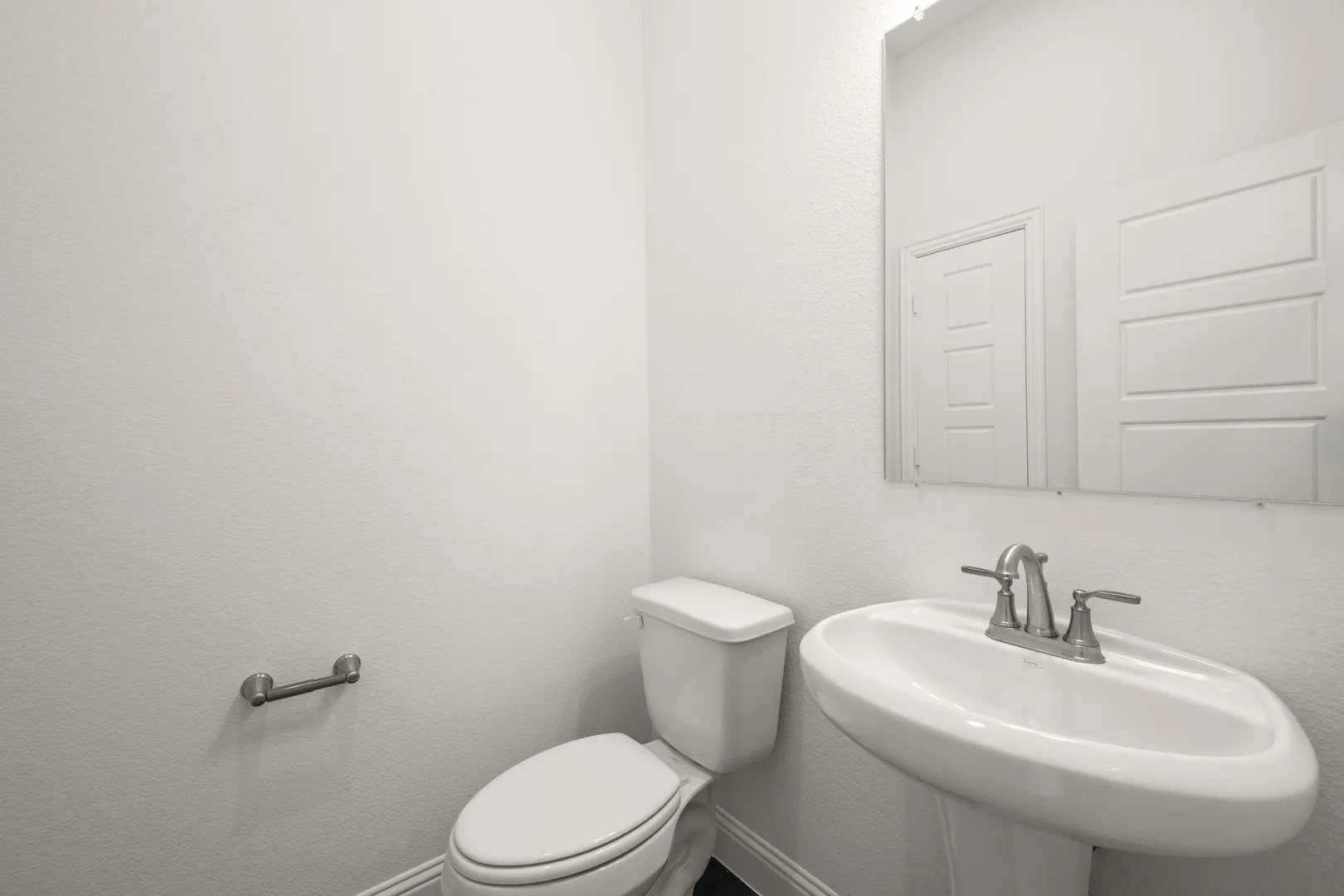 974 Reeves- Bathroom-2