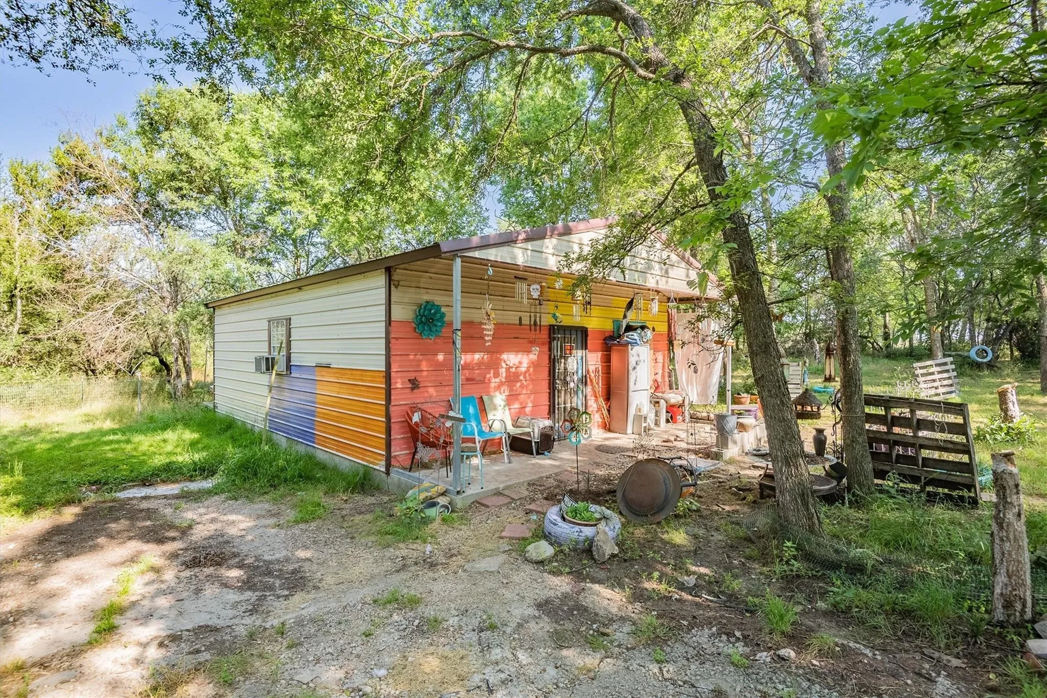 Single Family Residence For Sale in Navarro County , 3090 SW CR 0018, Corsicana, Texas 75110, 1 Bedroom, 1 Bathroom, Garage spaces, 840 Sqft, built in 2013, mls#21005928, Real Estate Agent in Corsicana, Homes For Sale in Navarro county, Homes For Sale in Corsicana, Realtor in Corsicana Texas, Real Estate Brokerage Independent Realty Texas, Luminita Cordes Realtor