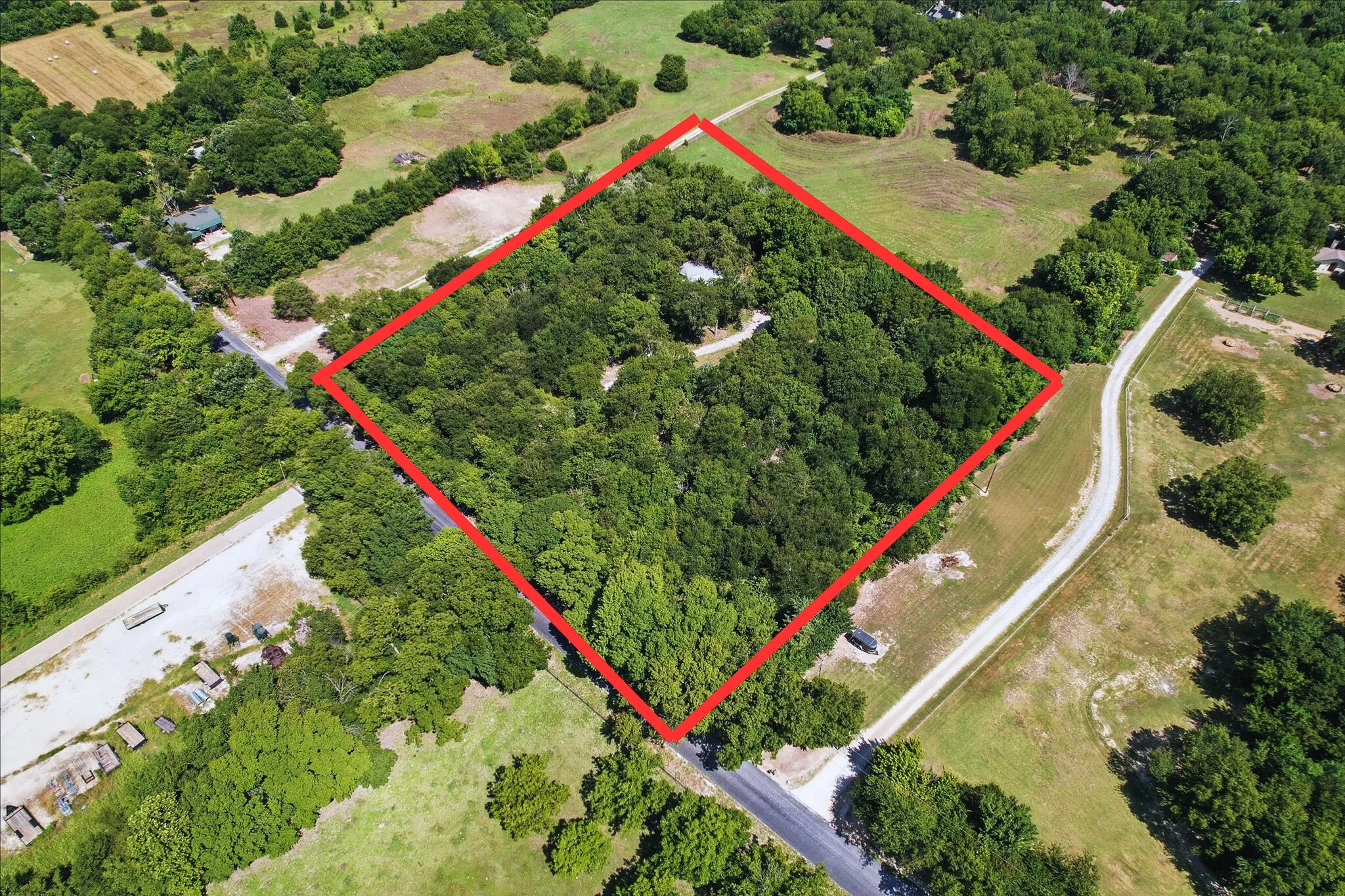 Aerial view of property's location with property boundaries highlighted