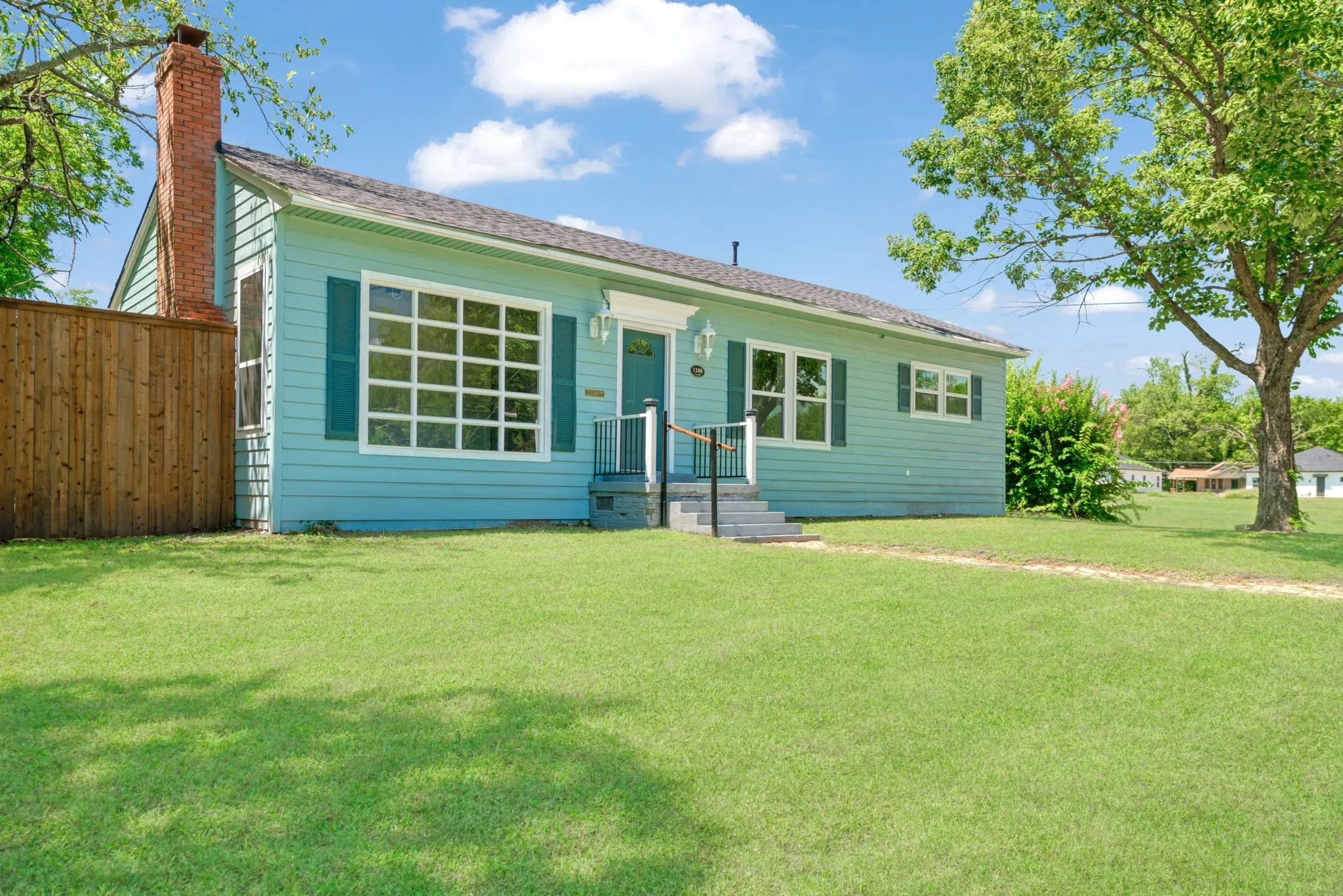 Single Family Residence For Sale in Lamar County , 1100 Pine Bluff, Paris, Texas 75460, 3 Bedrooms, 2 Bathrooms, Garage spaces, 1,448 Sqft, built in 0, Price $159,000, mls#21007926, Real Estate Agent in Paris, Homes For Sale in Lamar county, Homes For Sale in Paris, Realtor in Paris Texas, Real Estate Brokerage Independent Realty Texas, Luminita Cordes Realtor