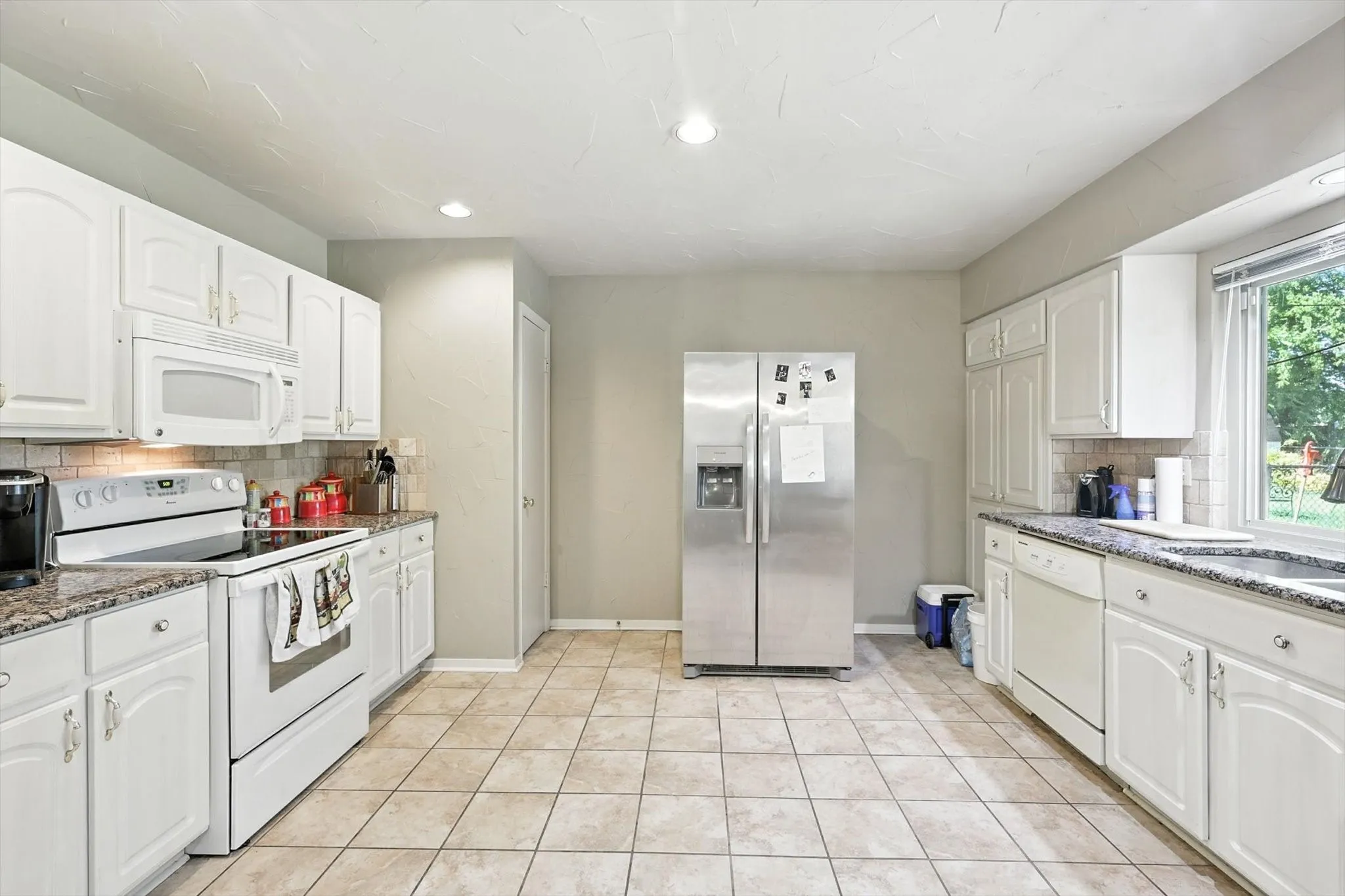 Single Family Residence For Sale in Dallas County , 325 Hastings Drive, Cedar Hill, Texas 75104, 3 Bedroom, 2 Bathroom, 2 Garage spaces, 1,255 Sqft, built in 1970, mls#21011467, Real Estate Agent in Cedar Hill, Homes For Sale in Dallas county, Homes For Sale in Cedar Hill, Realtor in Cedar Hill Texas, Real Estate Brokerage Independent Realty Texas, Luminita Cordes Realtor