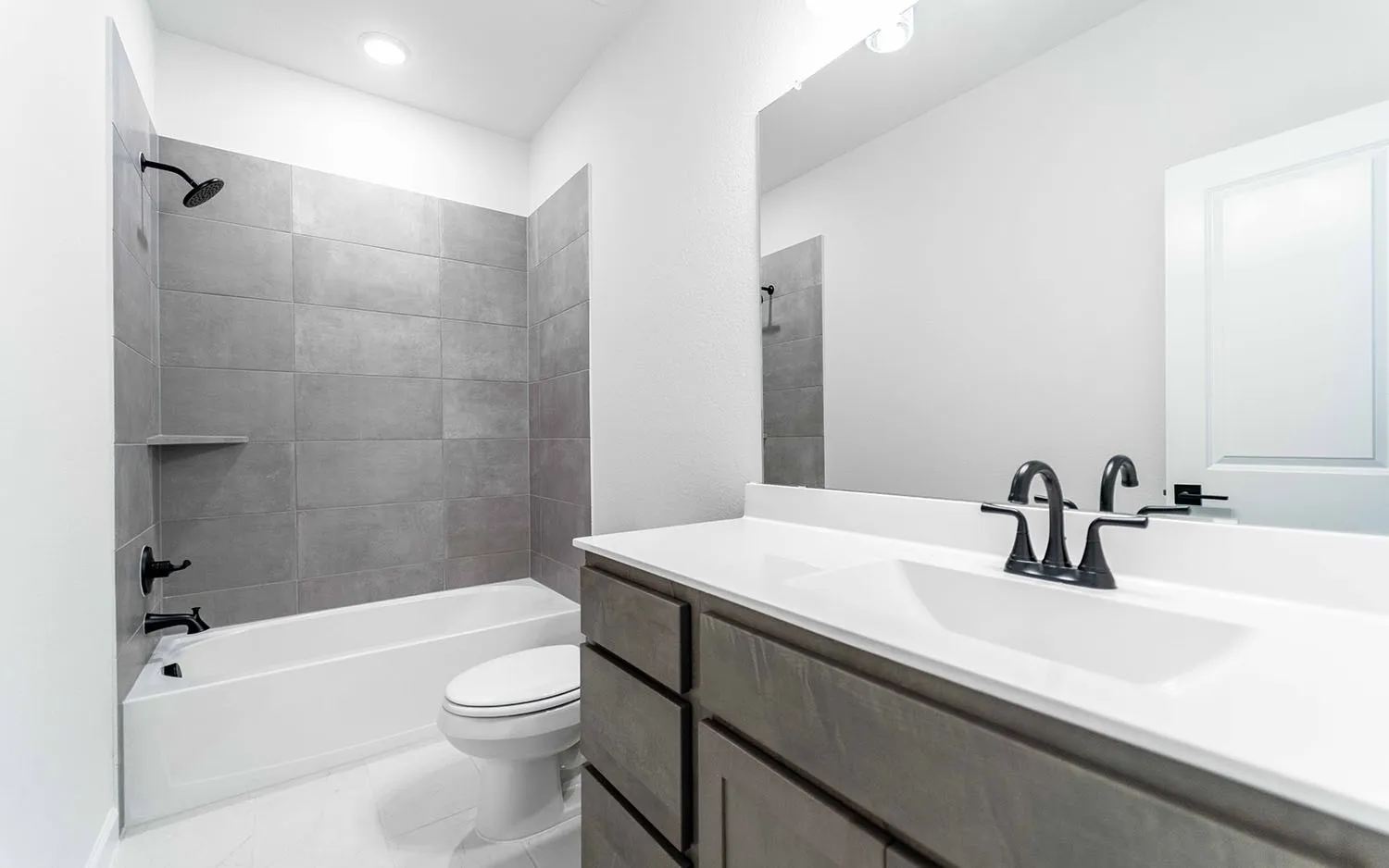Single Family Residence For Sale in Rockwall County , 3120 Splendid Court, Heath, Texas 75126, 5 Bedrooms, 4 Bathrooms, 3 Garage spaces, 3,714 Sqft, built in 2025, New Construction - Incomplete, Price $764,990, mls#21007873, Real Estate Agent in Heath, Homes For Sale in Rockwall county, Homes For Sale in Heath, Realtor in Heath Texas, Real Estate Brokerage Independent Realty Texas, Luminita Cordes Realtor