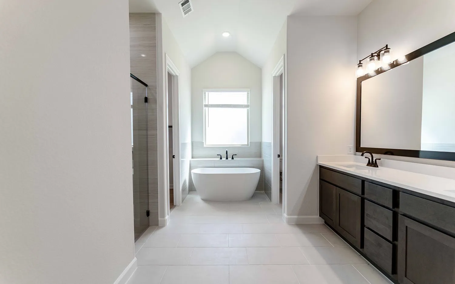 Single Family Residence For Sale in Rockwall County , 3120 Splendid Court, Heath, Texas 75126, 5 Bedrooms, 4 Bathrooms, 3 Garage spaces, 3,714 Sqft, built in 2025, New Construction - Incomplete, Price $764,990, mls#21007873, Real Estate Agent in Heath, Homes For Sale in Rockwall county, Homes For Sale in Heath, Realtor in Heath Texas, Real Estate Brokerage Independent Realty Texas, Luminita Cordes Realtor