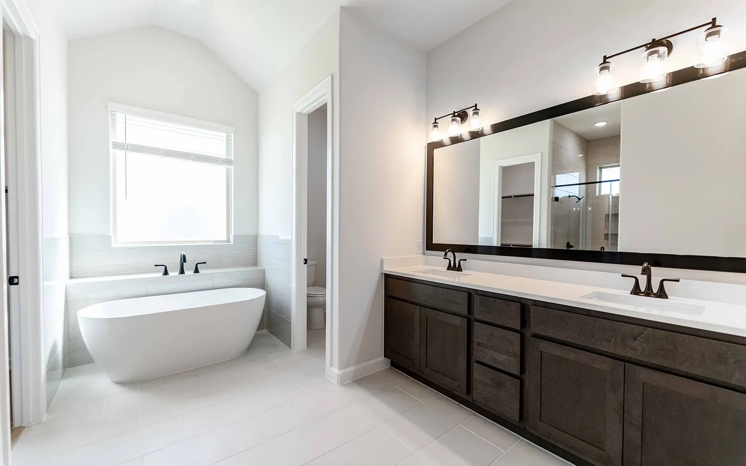 Single Family Residence For Sale in Rockwall County , 3120 Splendid Court, Heath, Texas 75126, 5 Bedrooms, 4 Bathrooms, 3 Garage spaces, 3,714 Sqft, built in 2025, New Construction - Incomplete, Price $764,990, mls#21007873, Real Estate Agent in Heath, Homes For Sale in Rockwall county, Homes For Sale in Heath, Realtor in Heath Texas, Real Estate Brokerage Independent Realty Texas, Luminita Cordes Realtor